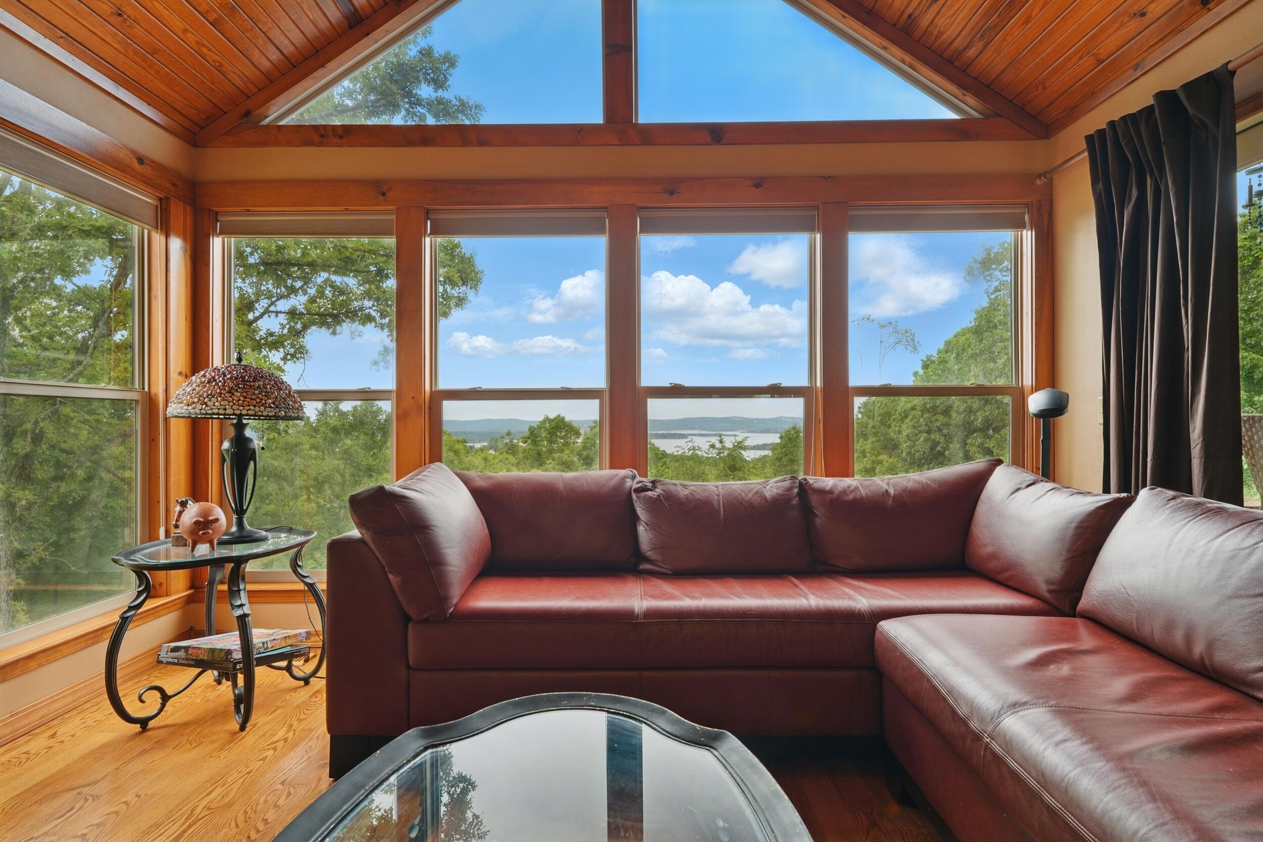 1041 Skyview Drive Property Photo 11