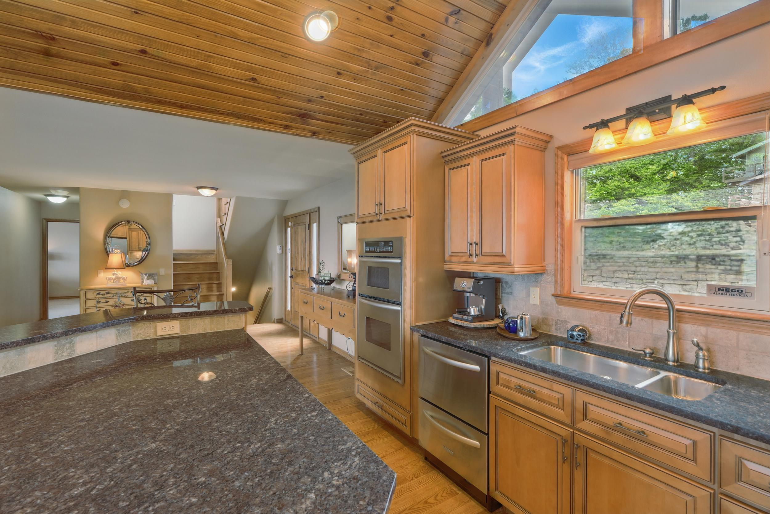 1041 Skyview Drive Property Photo 22