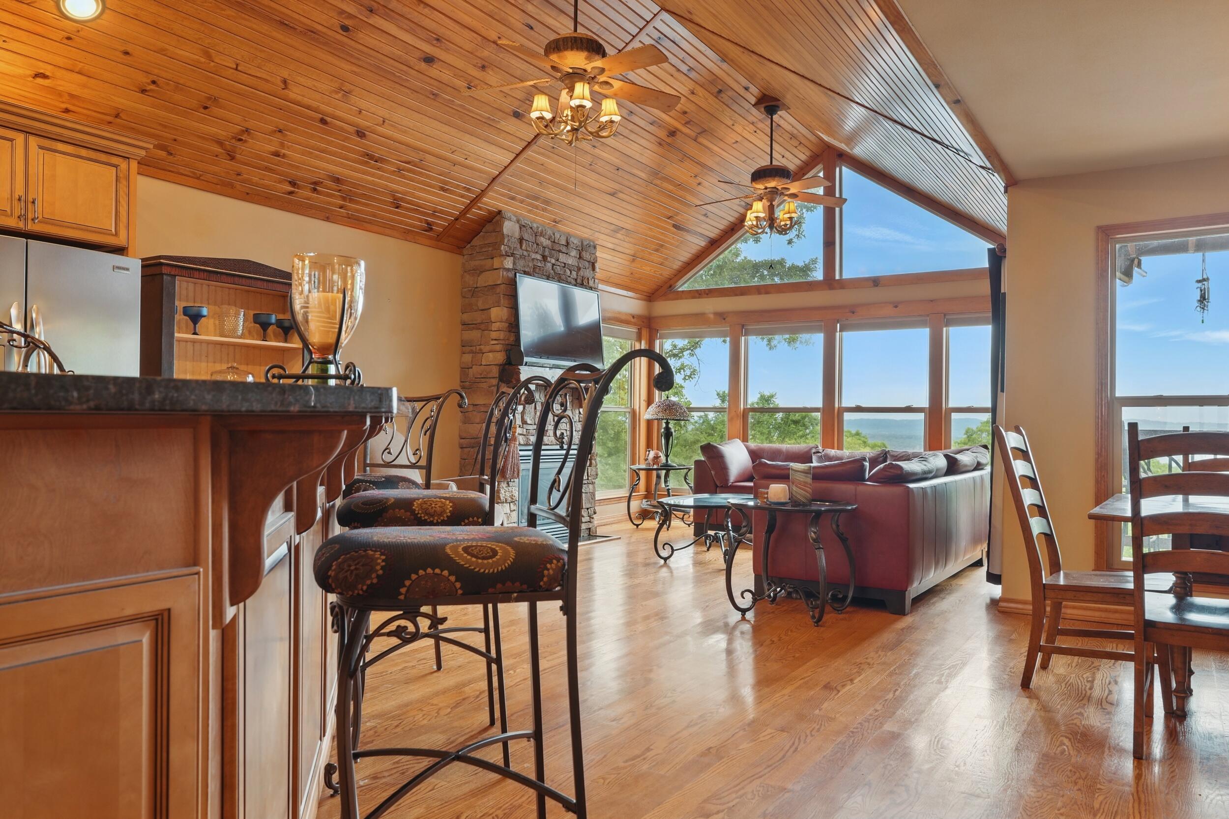 1041 Skyview Drive Property Photo 25