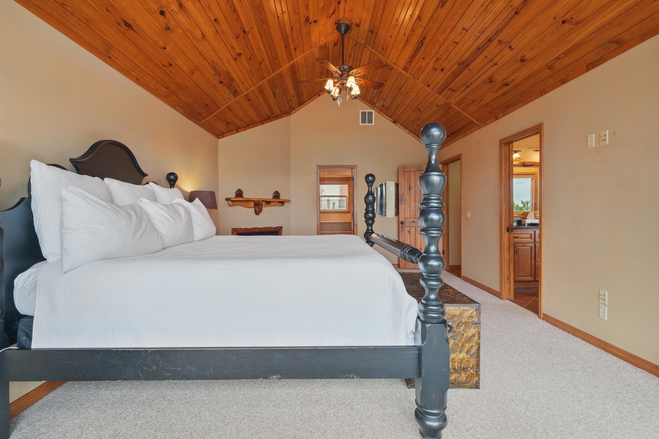 1041 Skyview Drive Property Photo 33