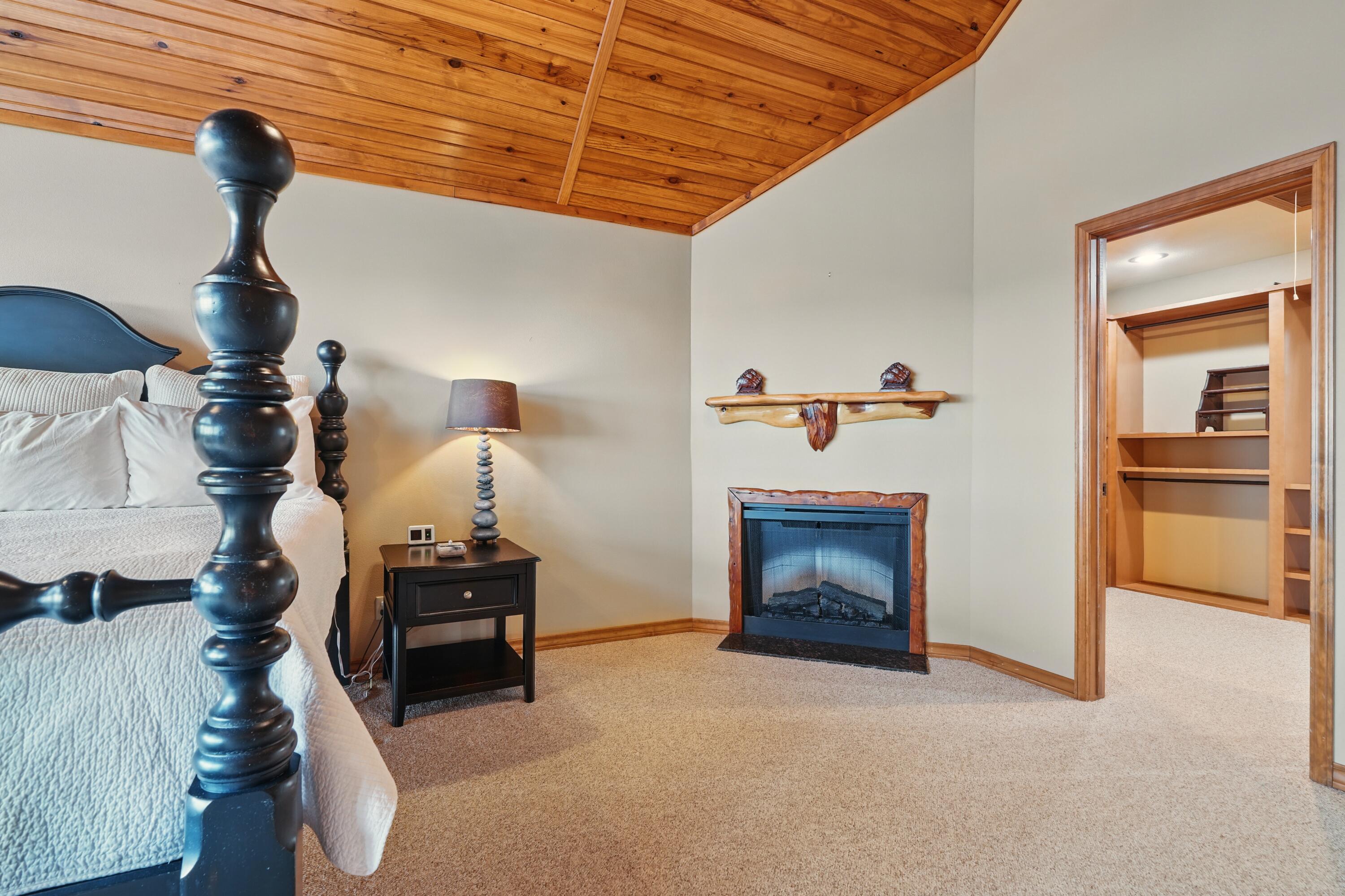 1041 Skyview Drive Property Photo 34
