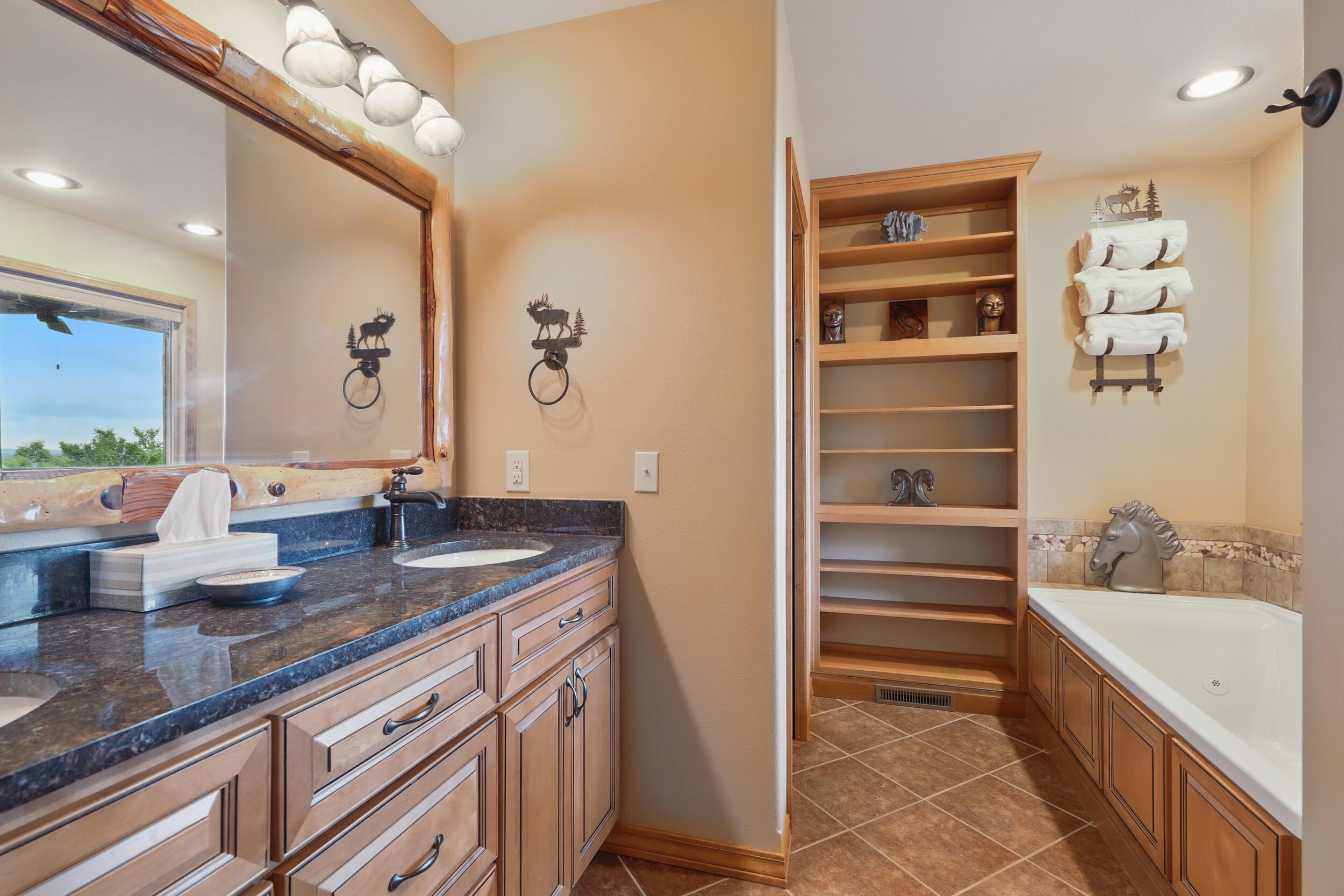 1041 Skyview Drive Property Photo 35