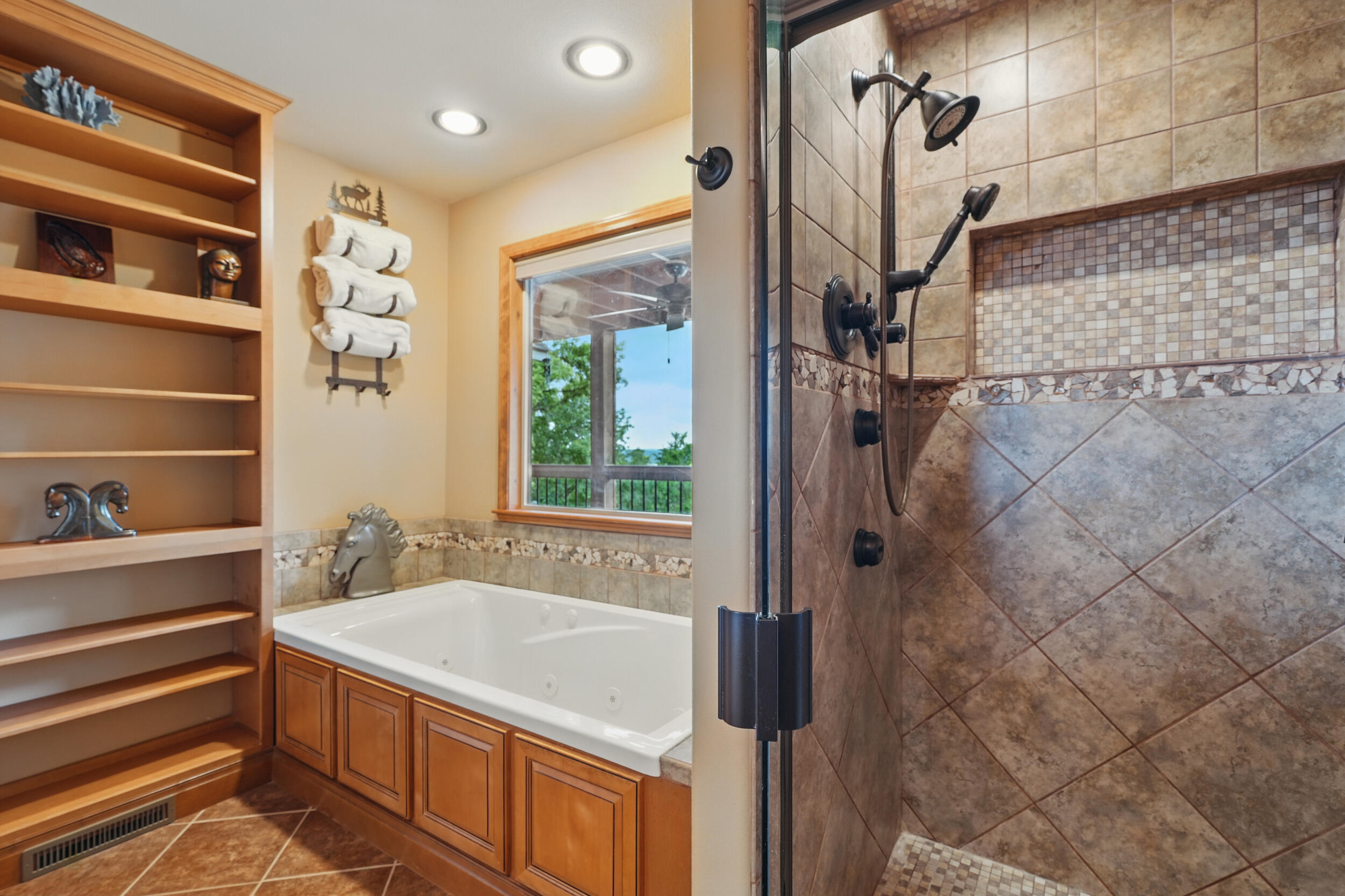 1041 Skyview Drive Property Photo 36