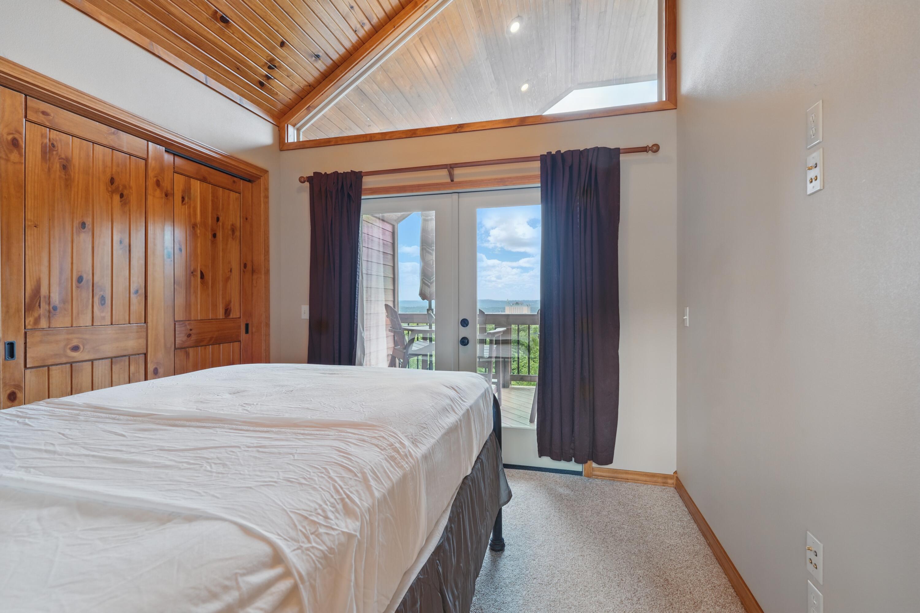 1041 Skyview Drive Property Photo 44