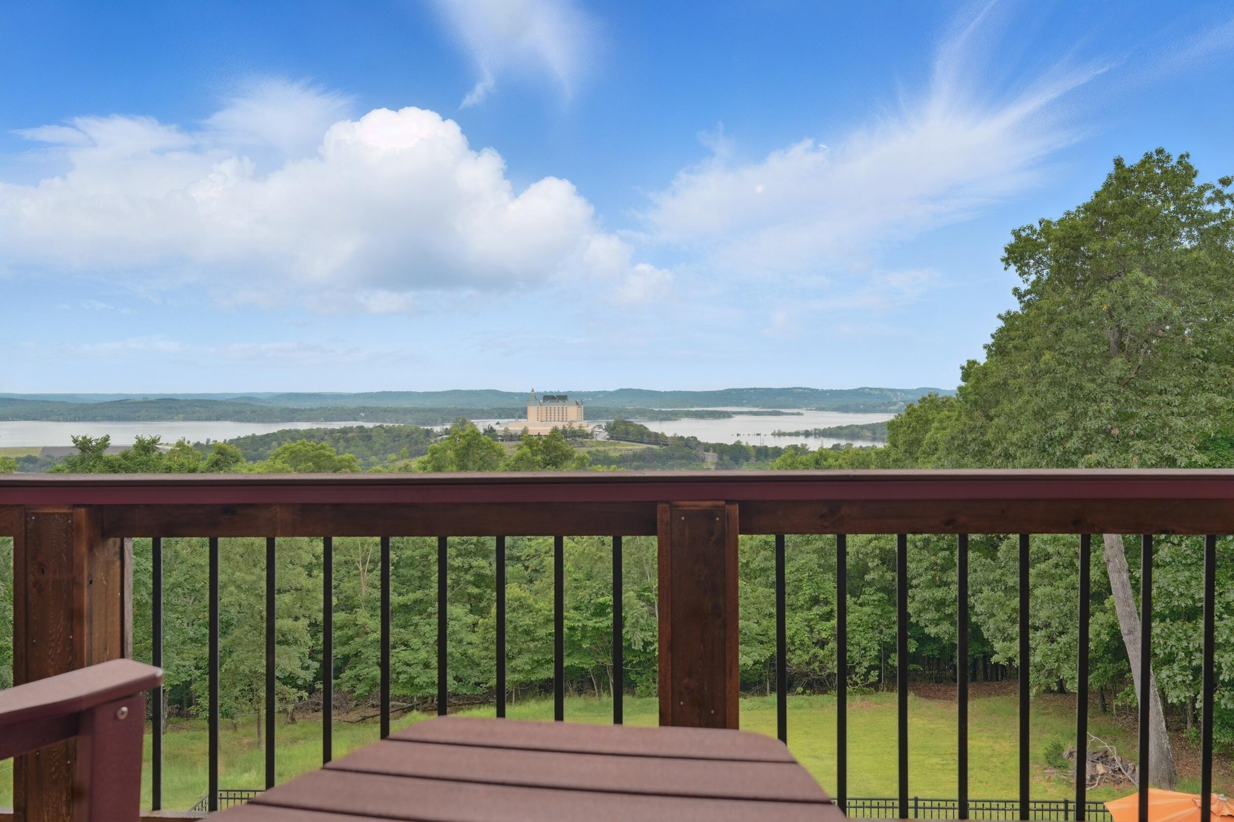 1041 Skyview Drive Property Photo 47