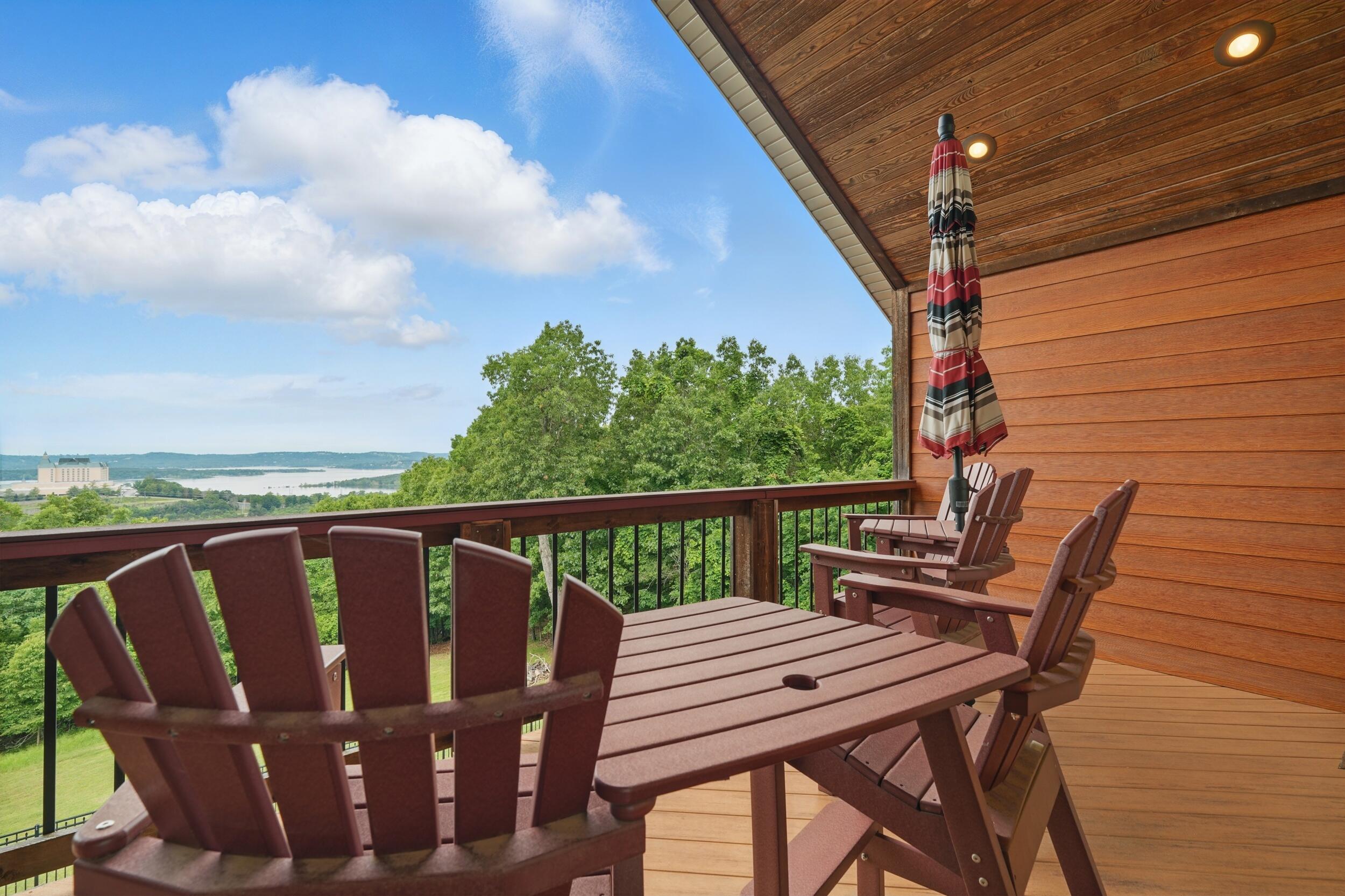 1041 Skyview Drive Property Photo 48