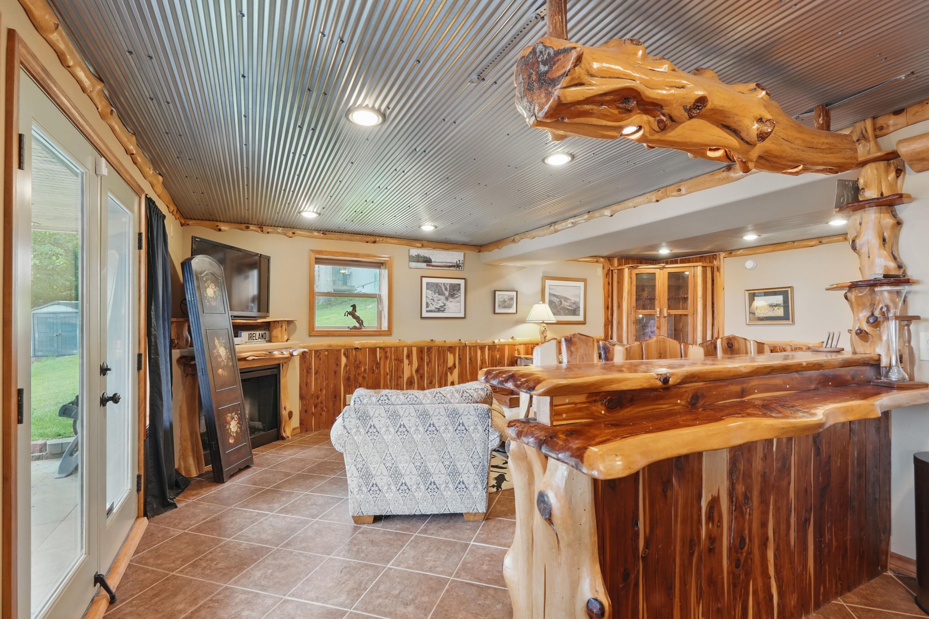 1041 Skyview Drive Property Photo 56
