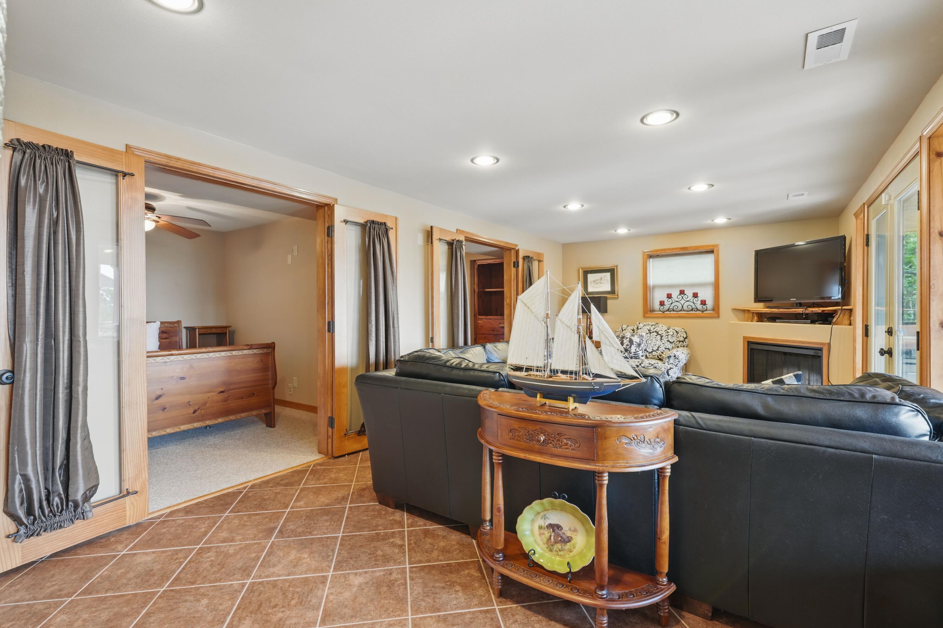 1041 Skyview Drive Property Photo 57