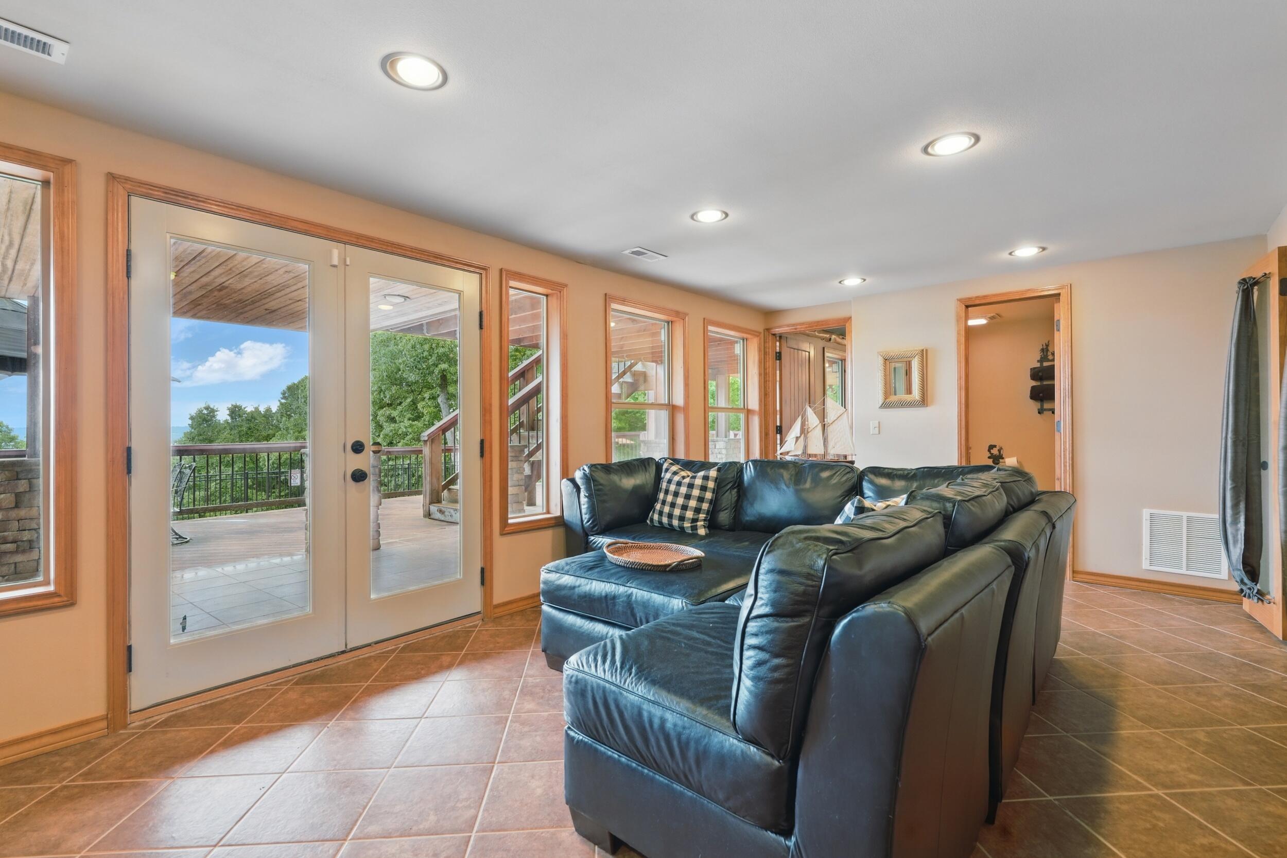 1041 Skyview Drive Property Photo 60