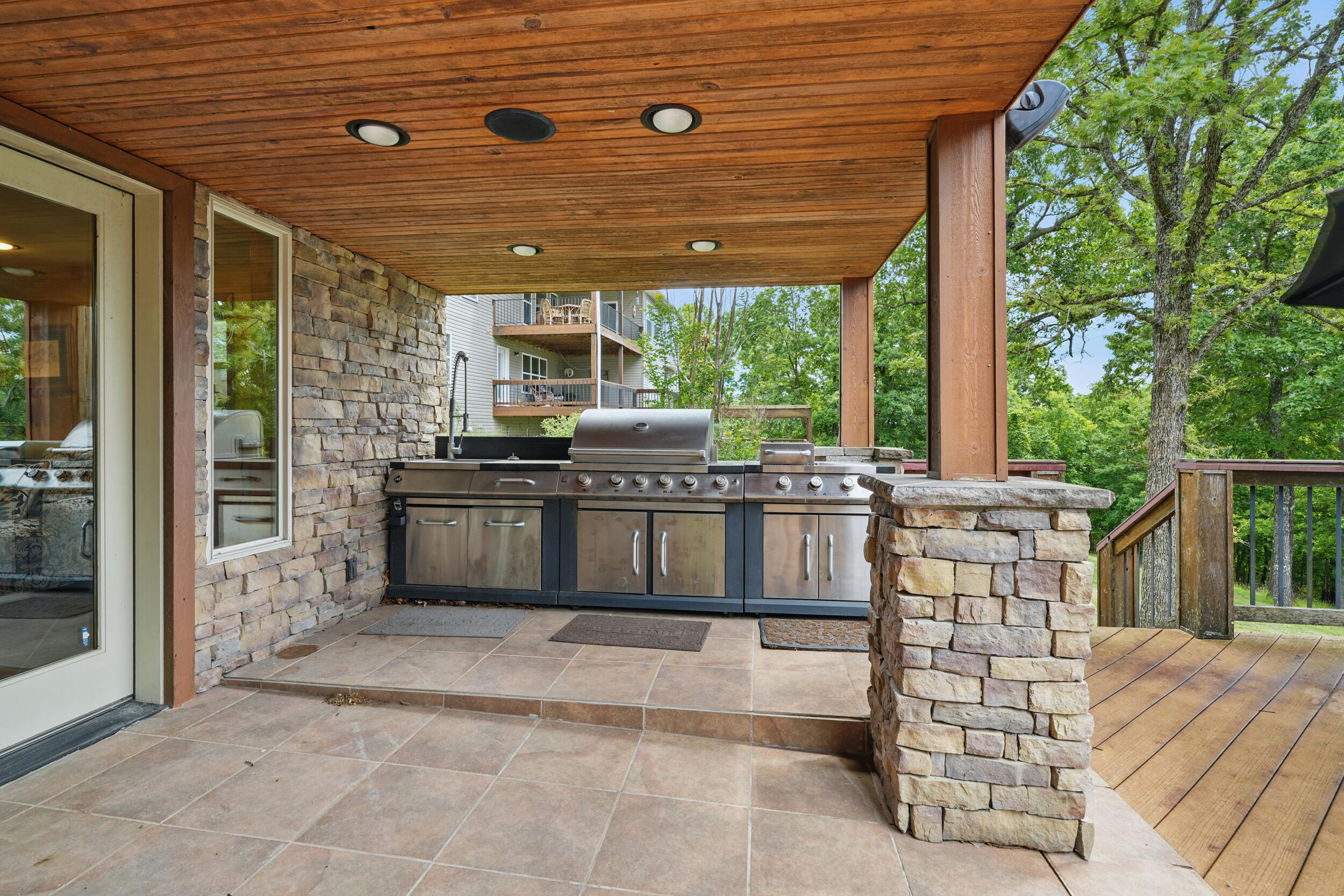 1041 Skyview Drive Property Photo 69
