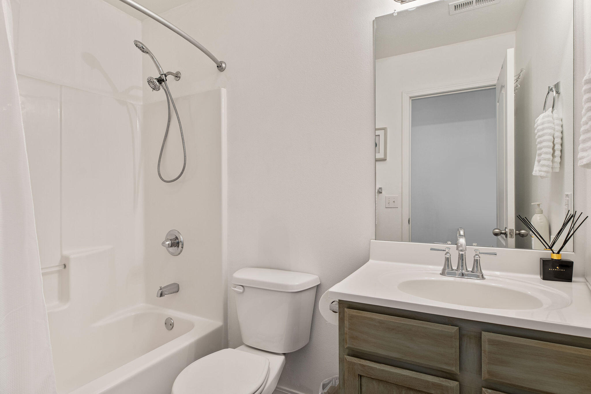 222 Plaza Drive Property Photo 11