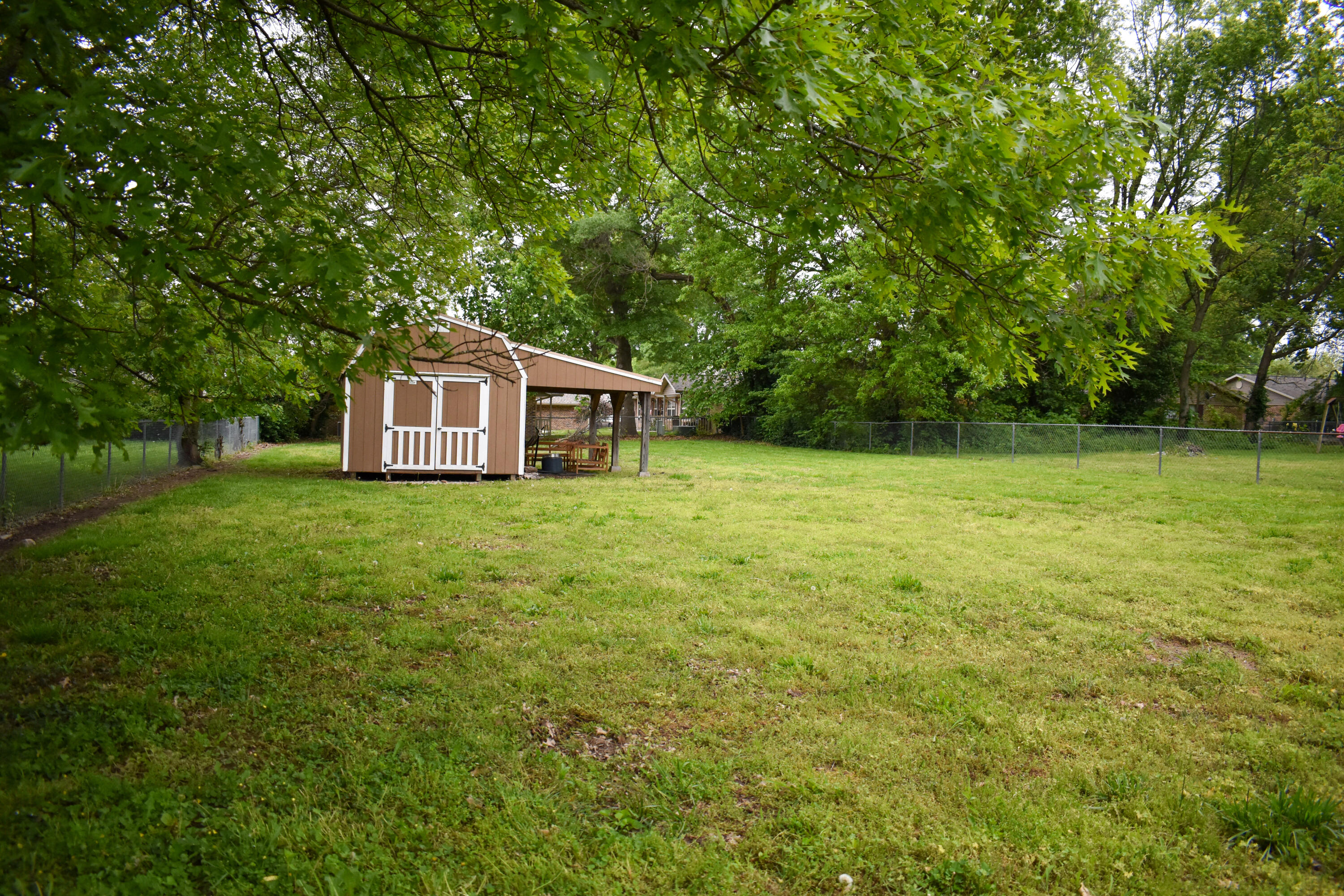 1014 North Market Avenue Property Photo 18