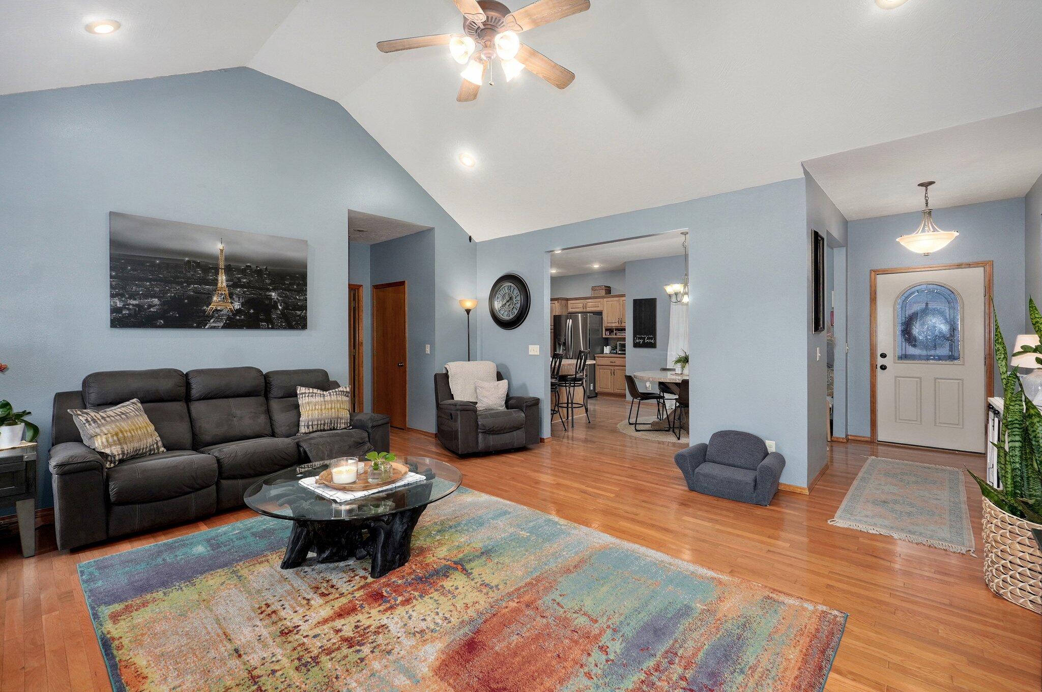 754 North Lexington Avenue Property Photo 8