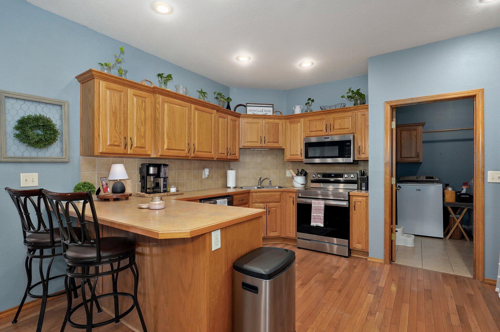 754 North Lexington Avenue Property Photo 11