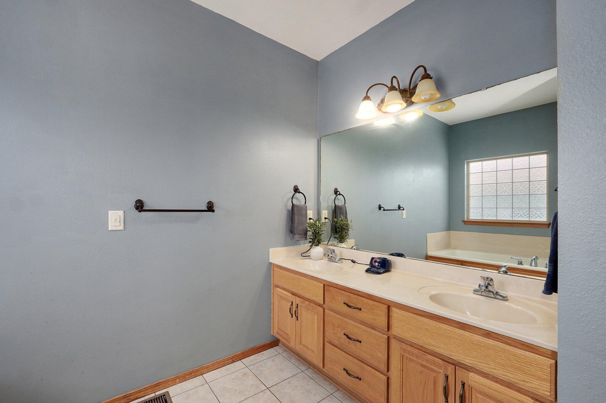 754 North Lexington Avenue Property Photo 18