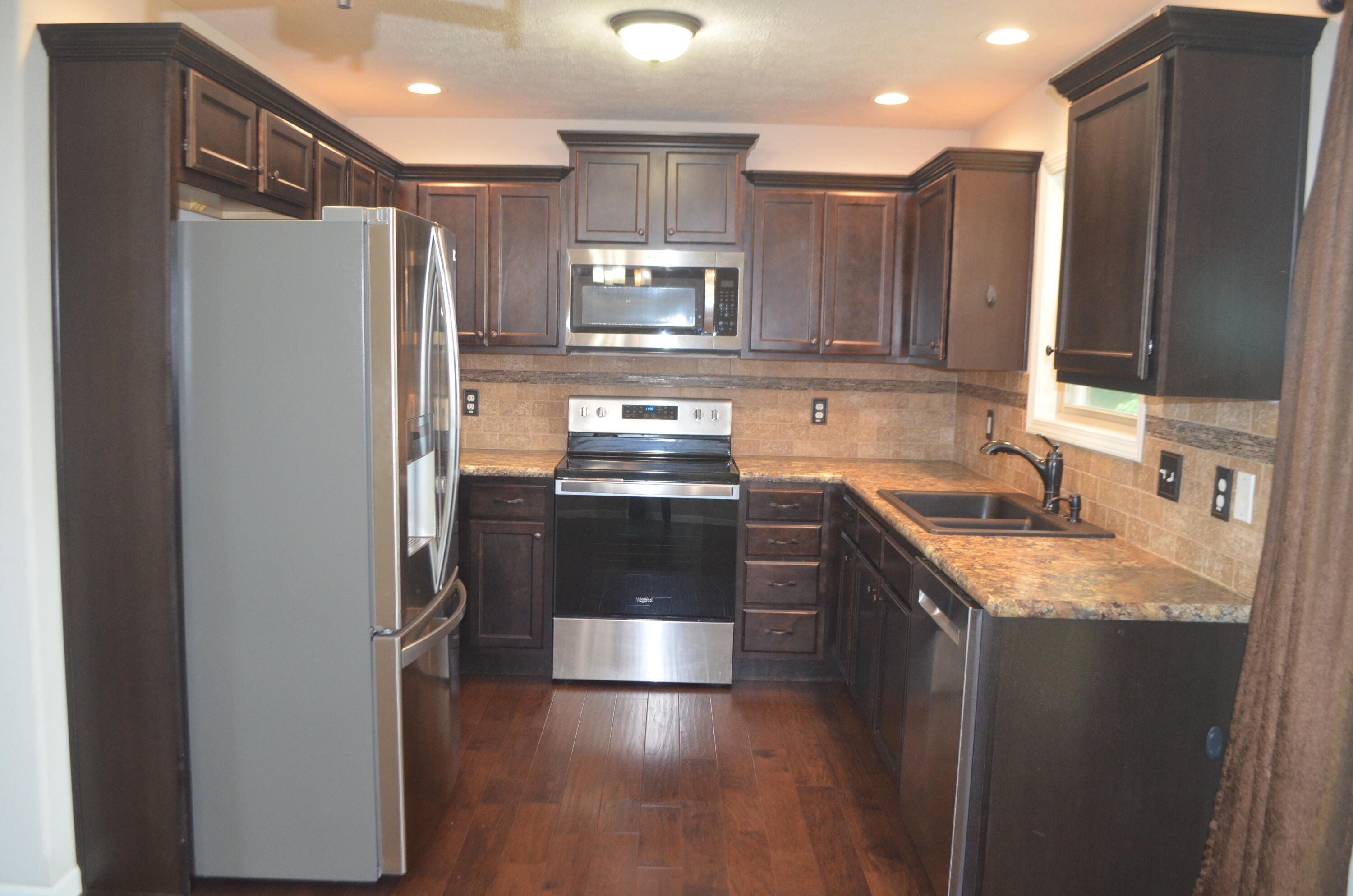 532 Holiday Street Property Photo 12