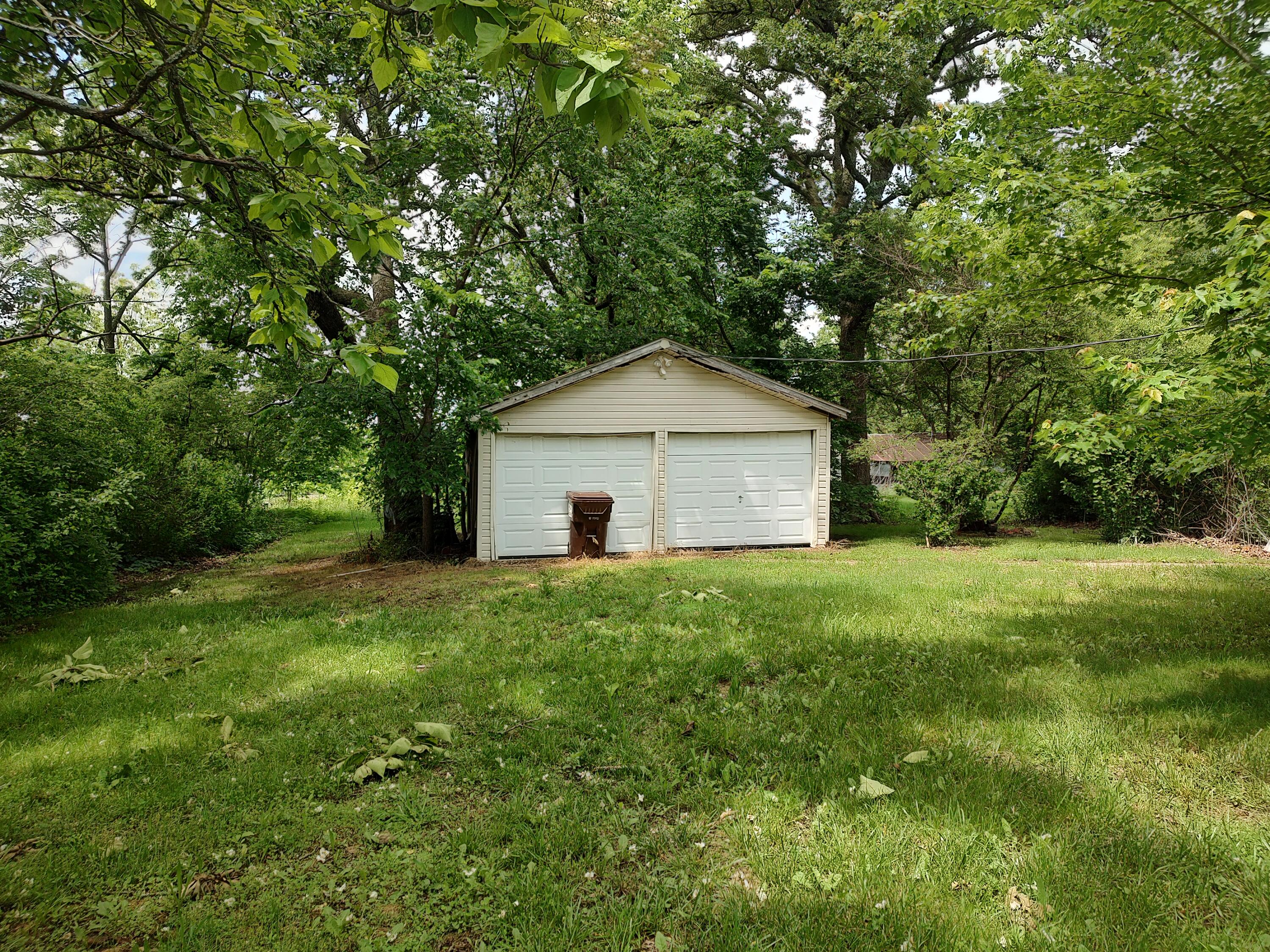 10601 West 1st Street Property Photo 6