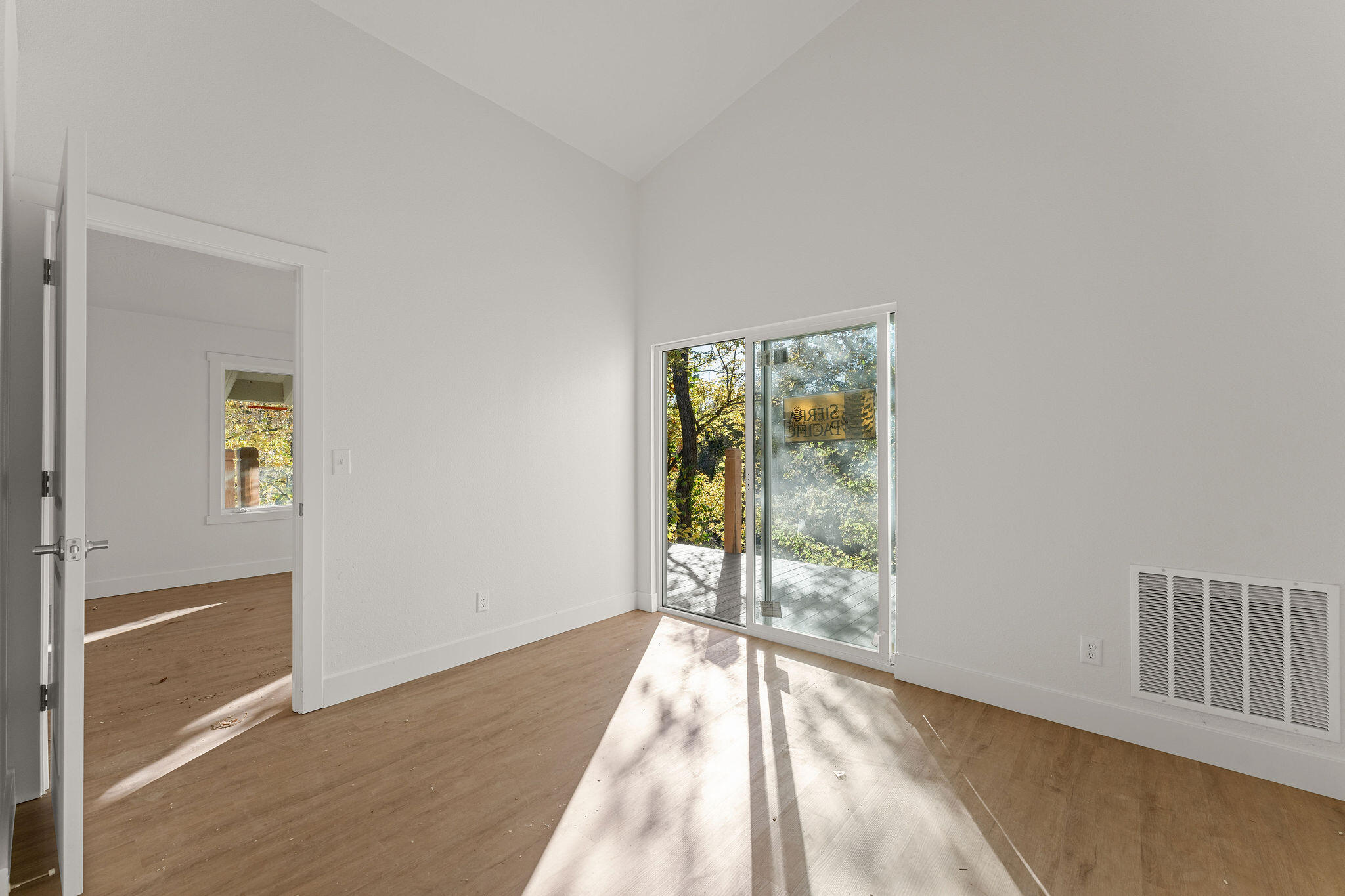 403 Veterans Boulevard Property Photo 10