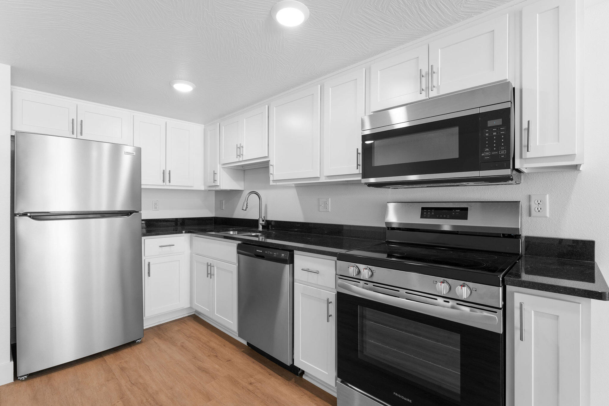 403 Veterans Boulevard Property Photo 10
