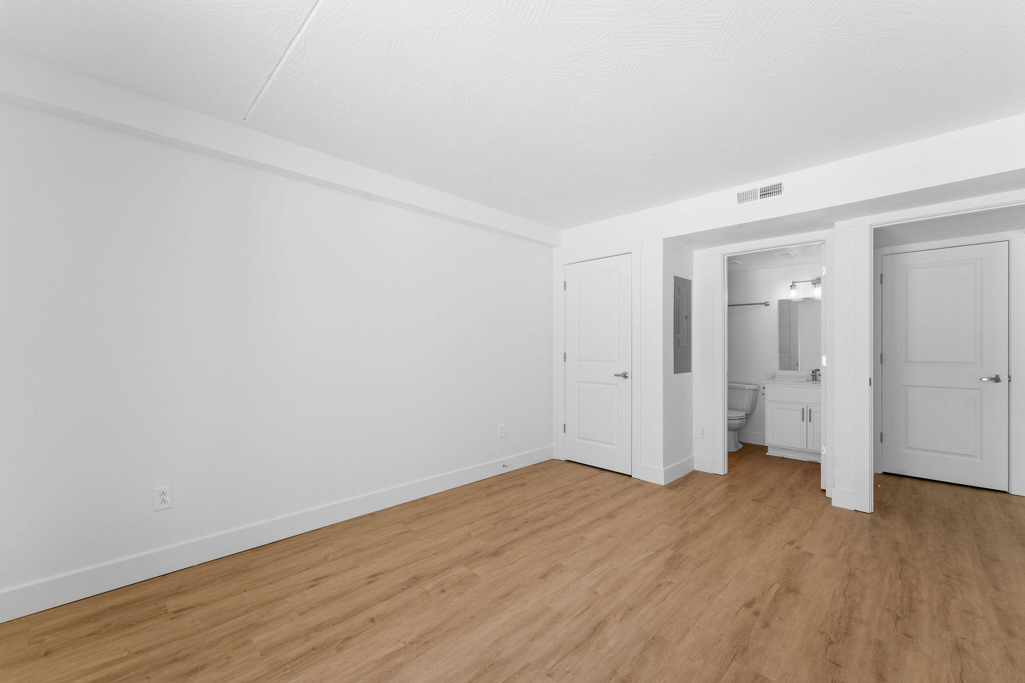 403 Veterans Boulevard Property Photo 8