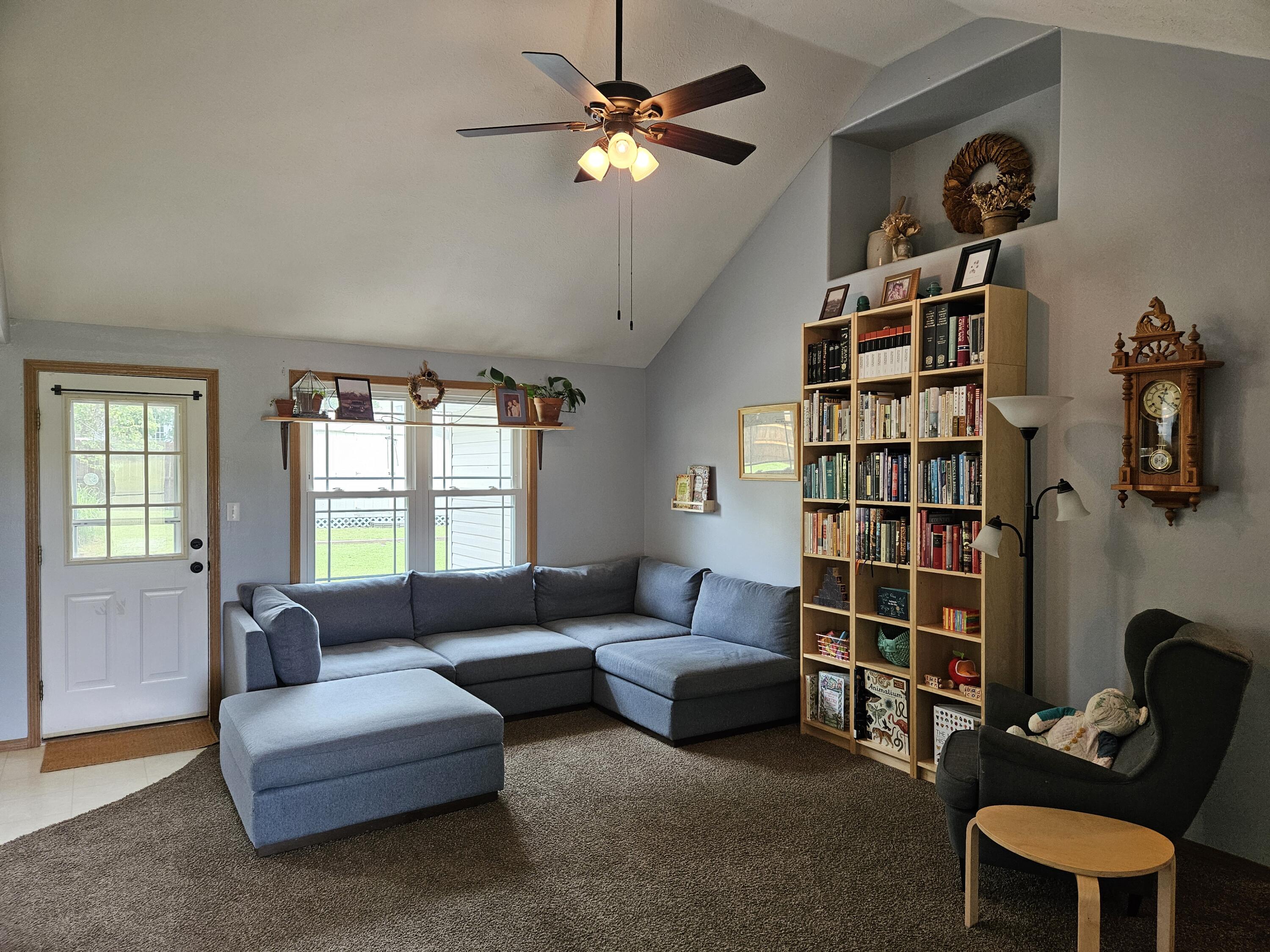 966 Cowan Street Property Photo 3