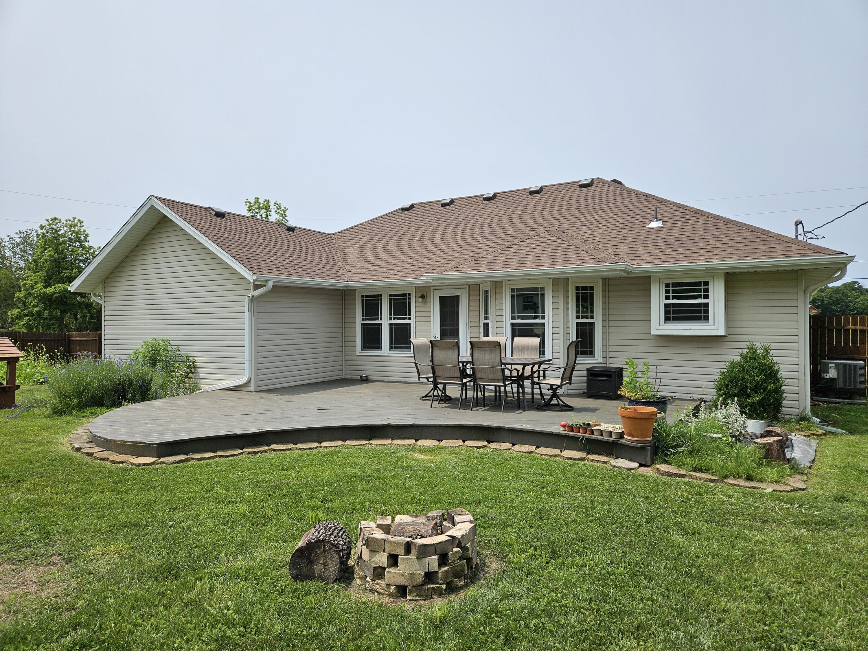 966 Cowan Street Property Photo 26