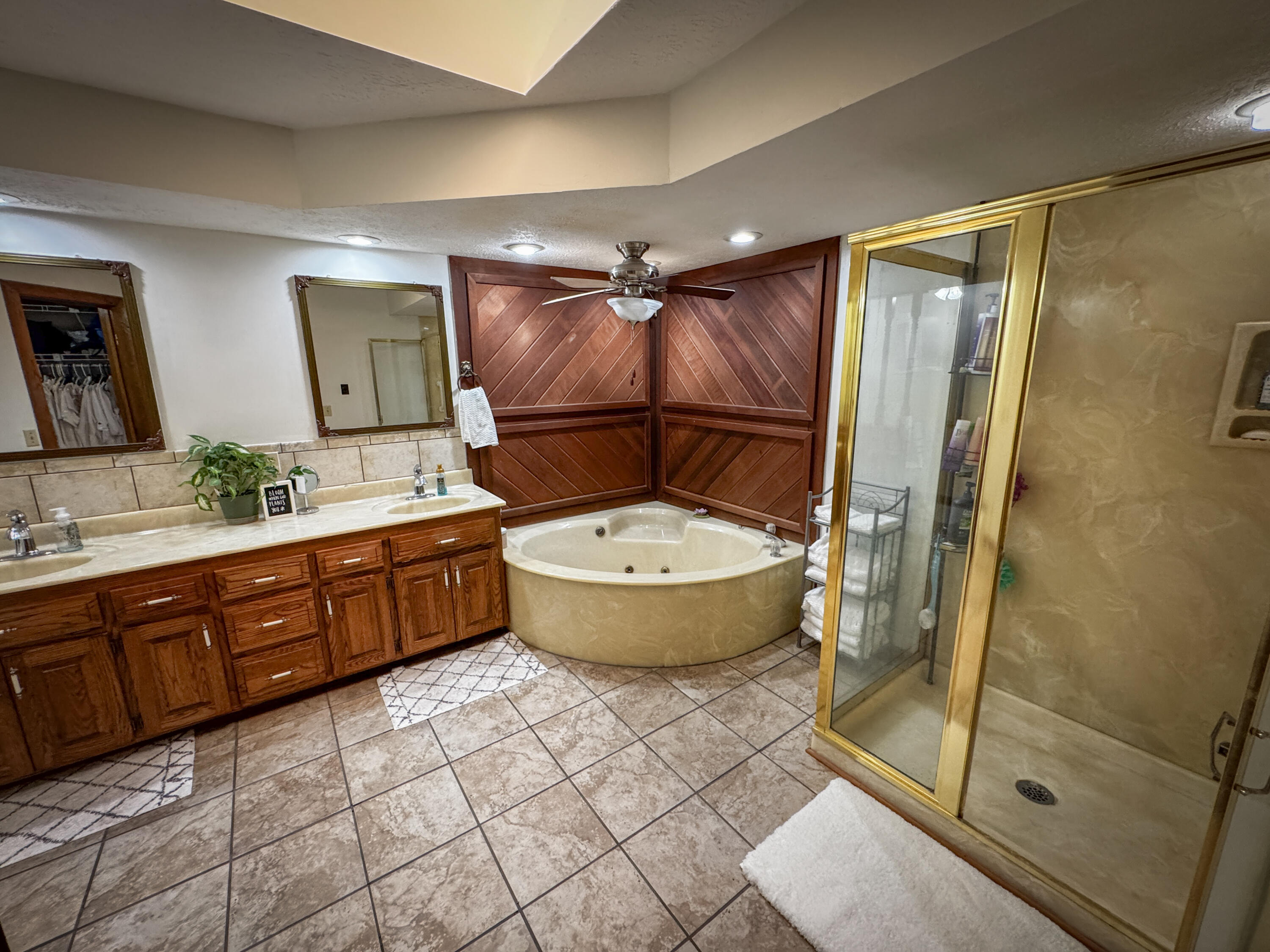 5350 East Farm Road 168 Property Photo 12