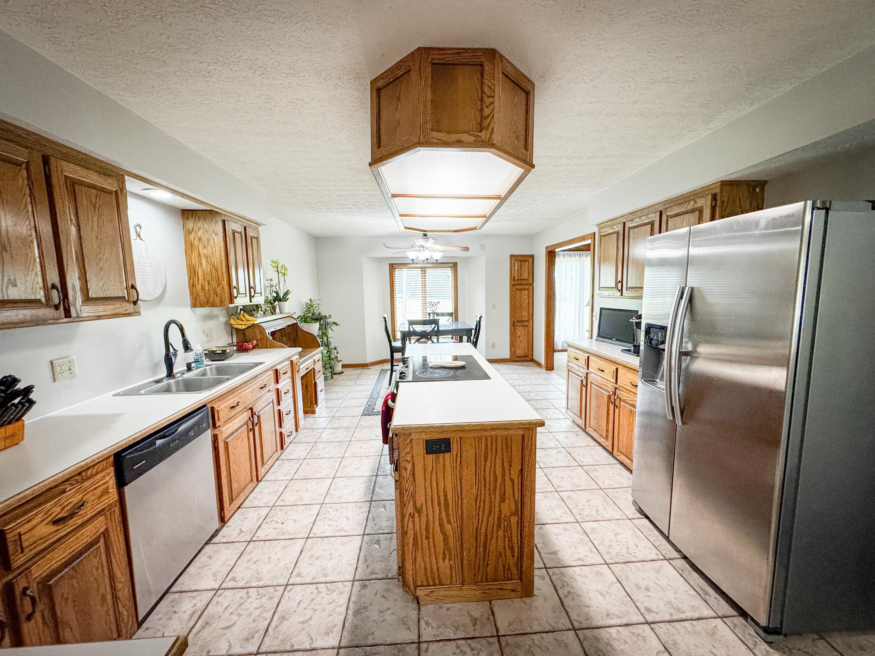 5350 East Farm Road 168 Property Photo 17