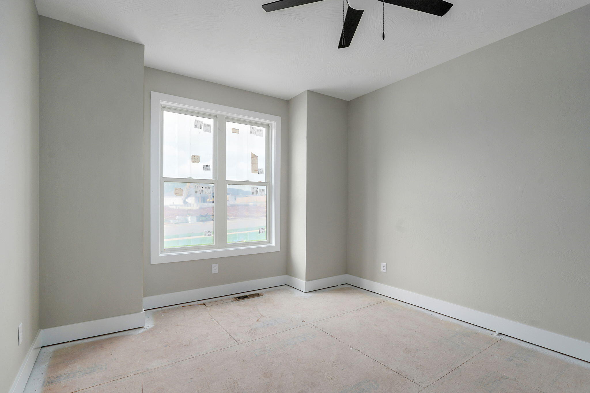2925 West Edward Street Property Photo 9