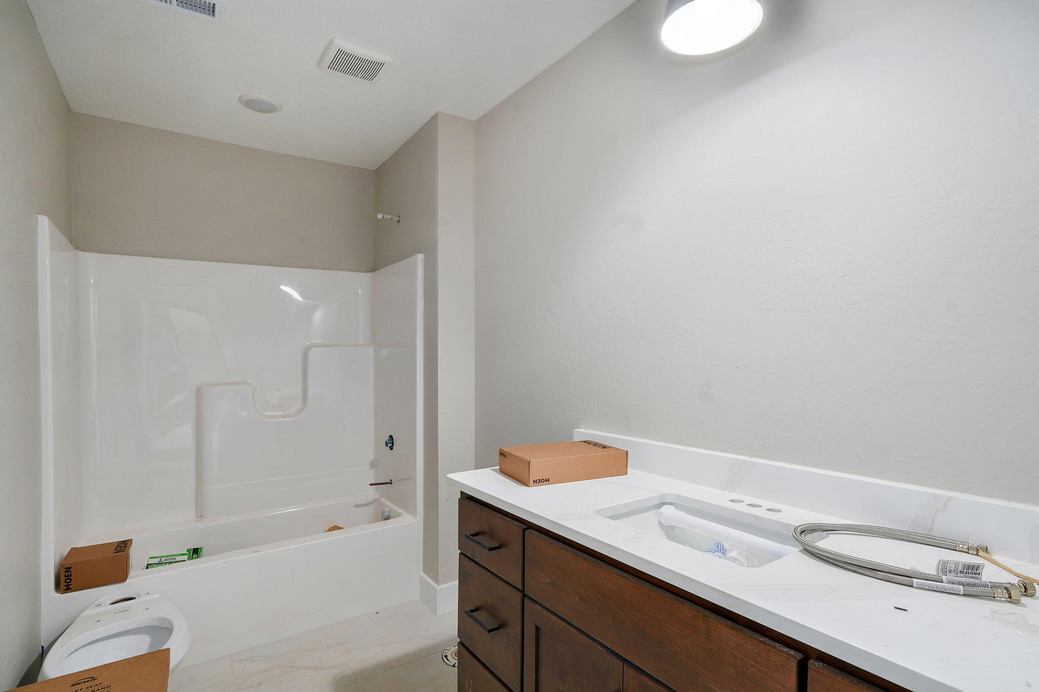 2925 West Edward Street Property Photo 13
