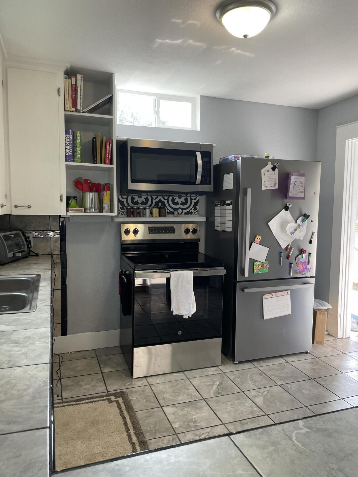 609 North Lincoln Avenue Property Photo 3