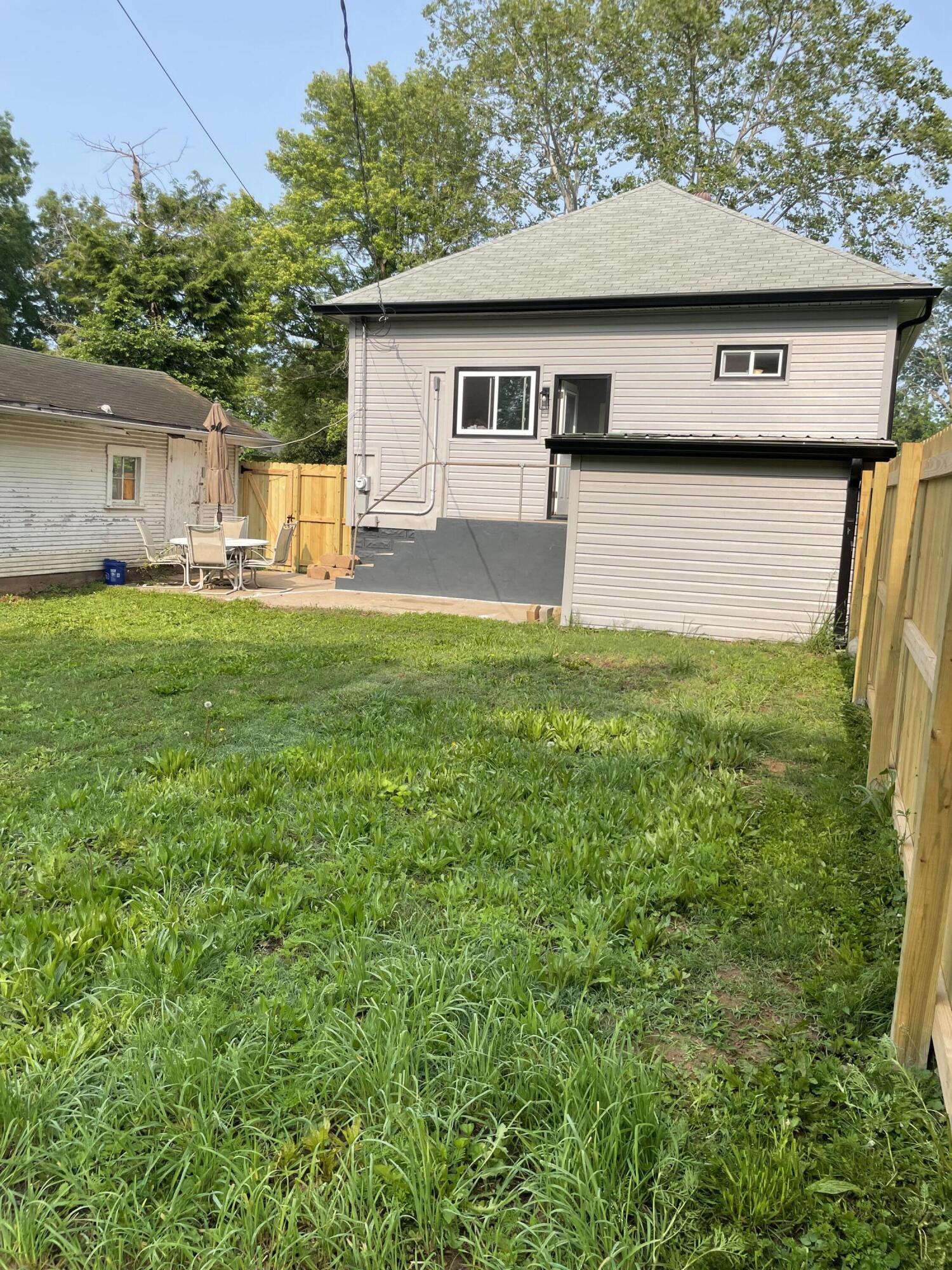 609 North Lincoln Avenue Property Photo 14