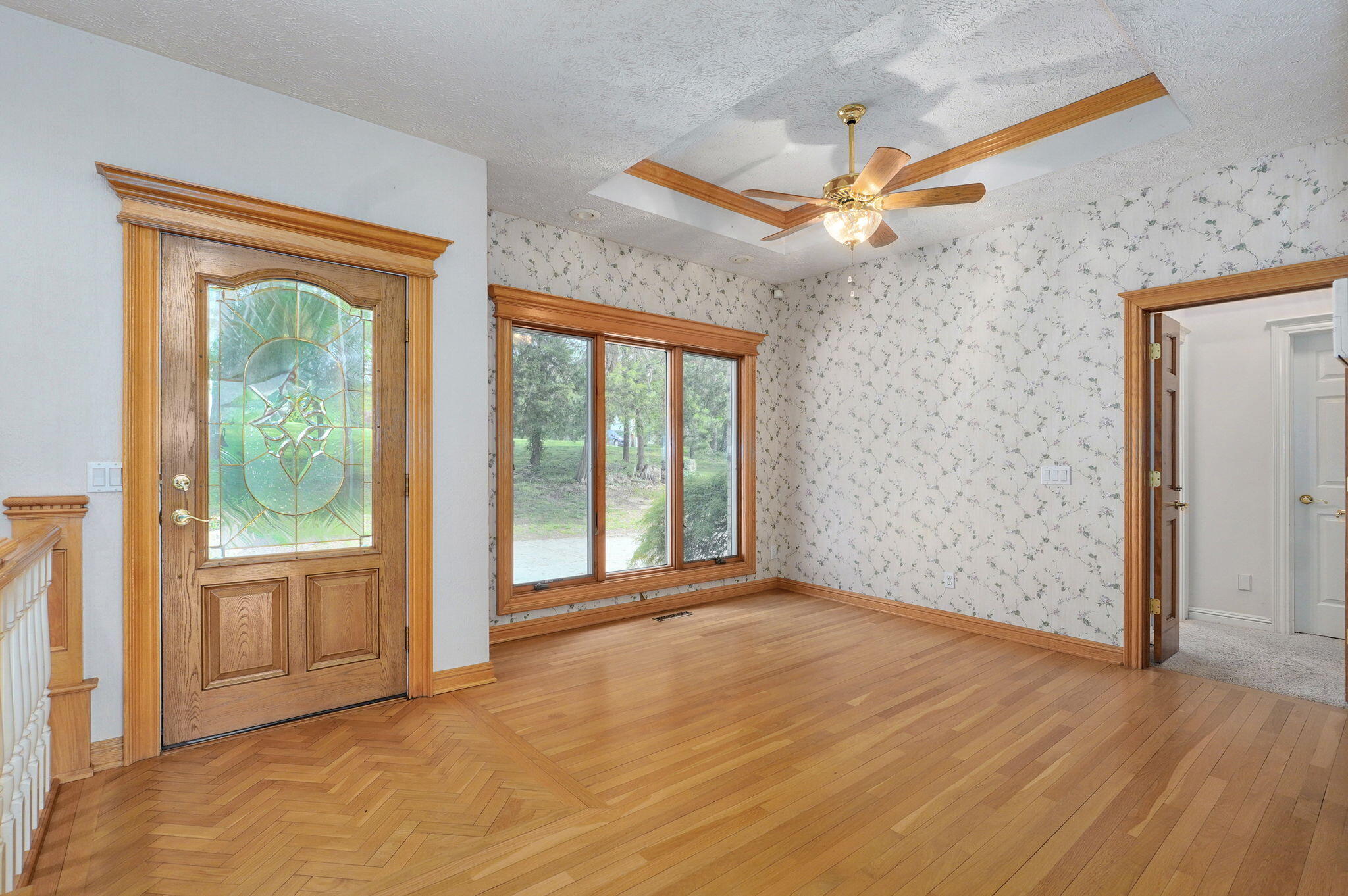 2124 East State Highway 215 Property Photo 16