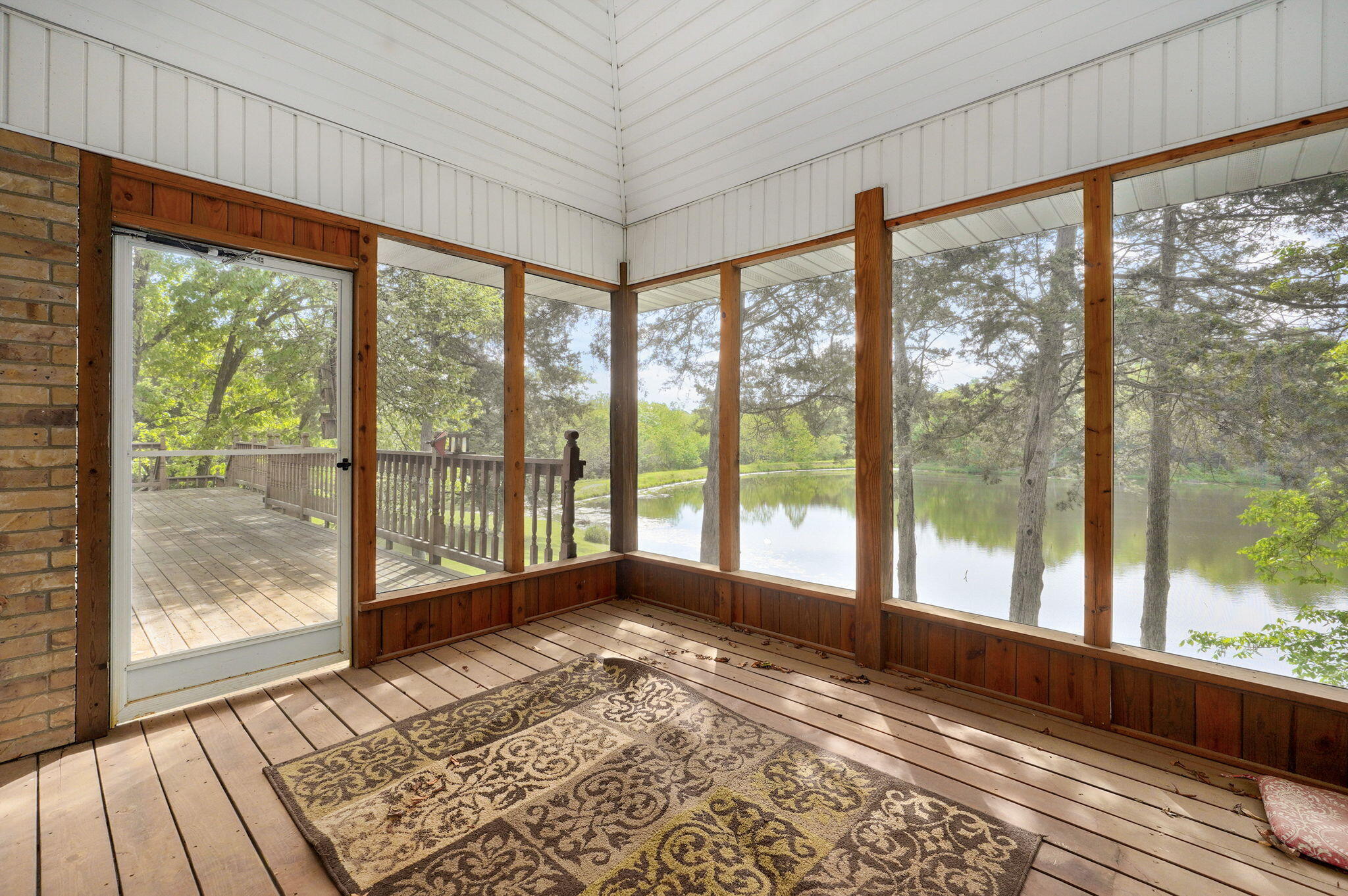 2124 East State Highway 215 Property Photo 29