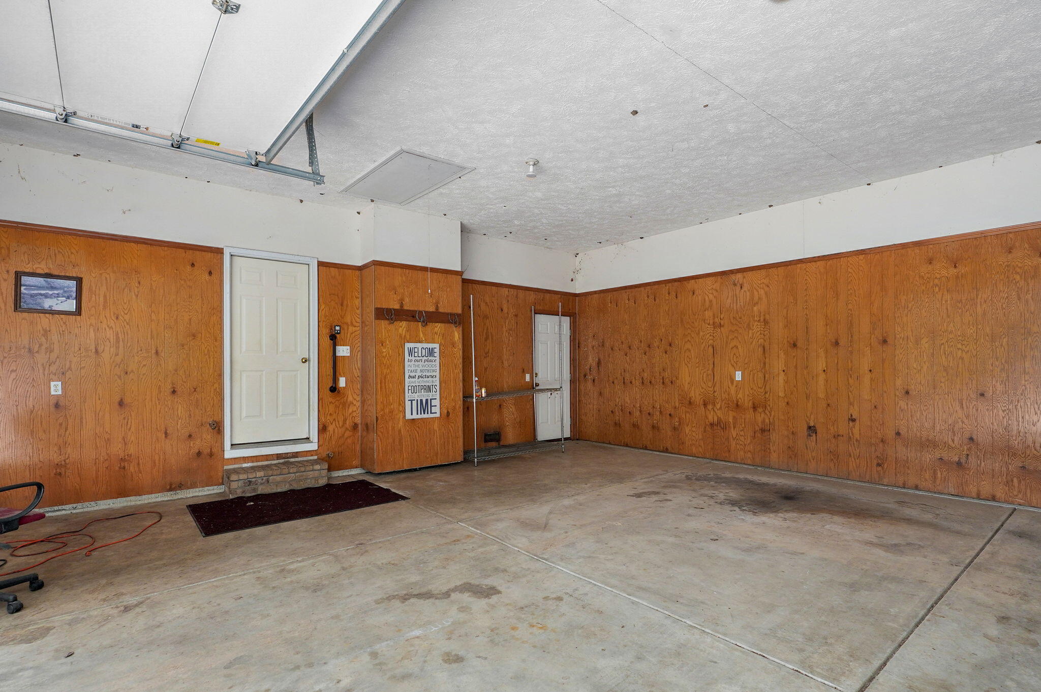 2124 East State Highway 215 Property Photo 42