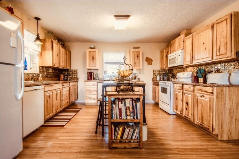 34 High Ridge Property Photo 9