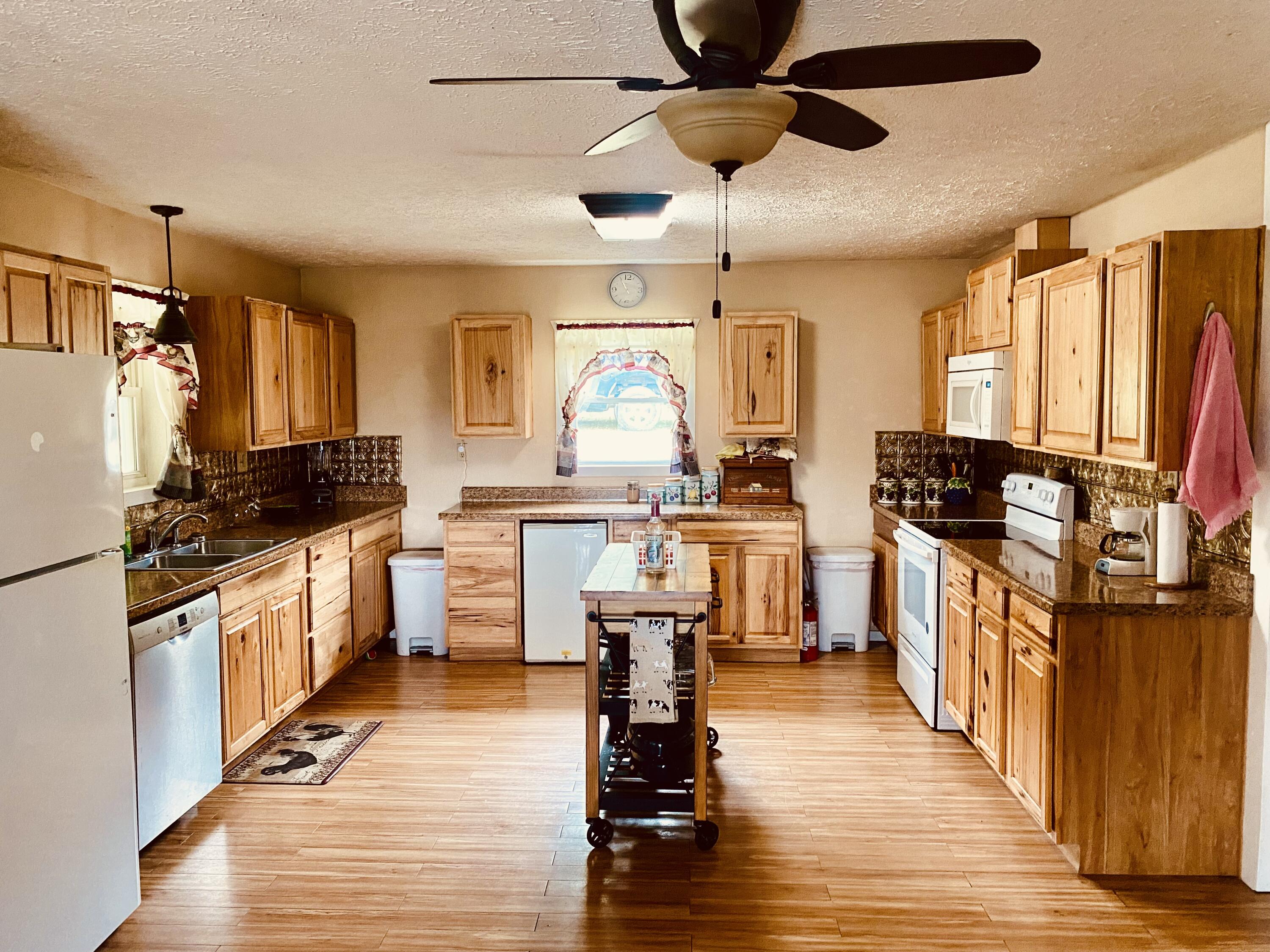 34 High Ridge Property Photo 11