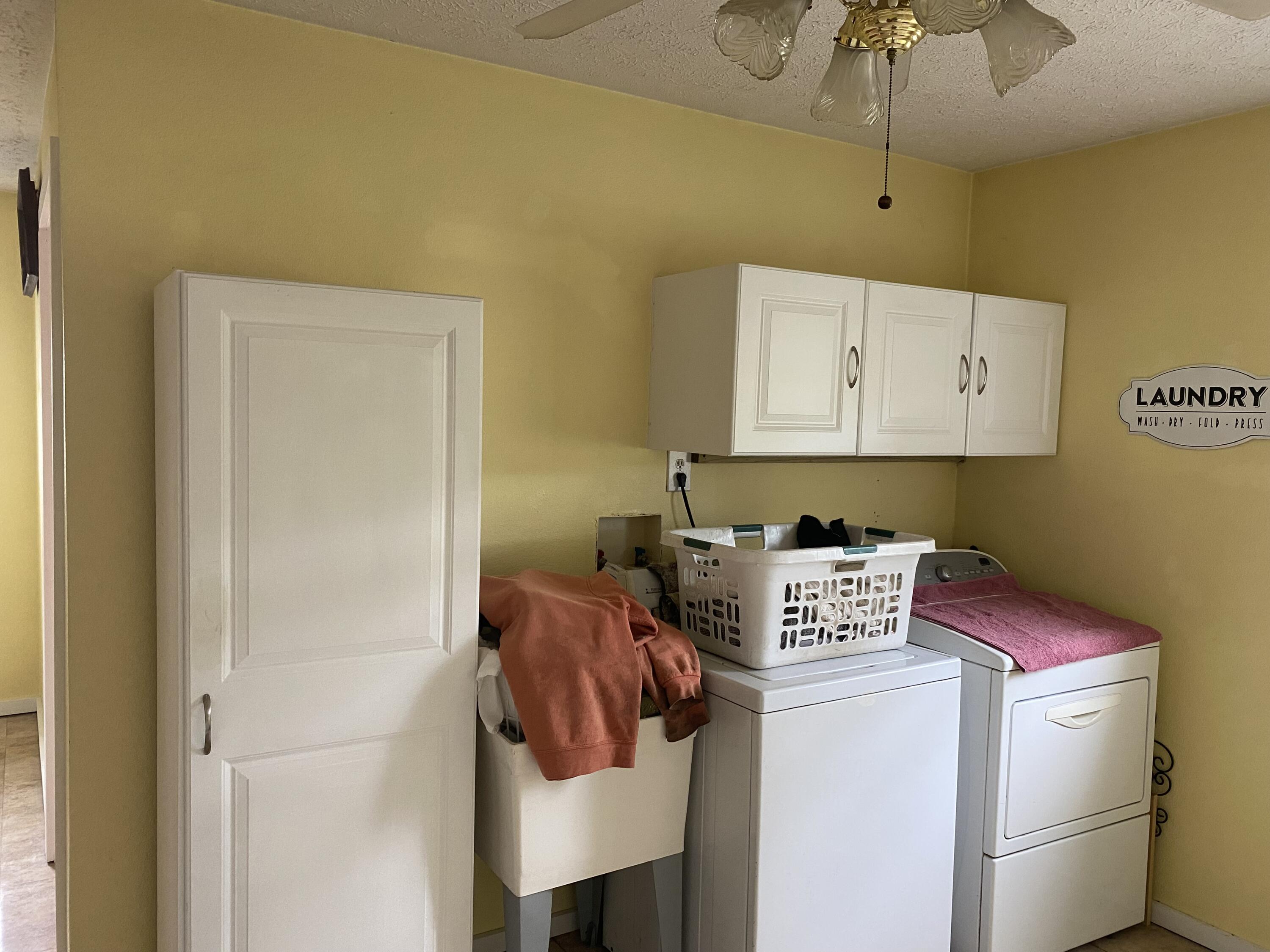 34 High Ridge Property Photo 22