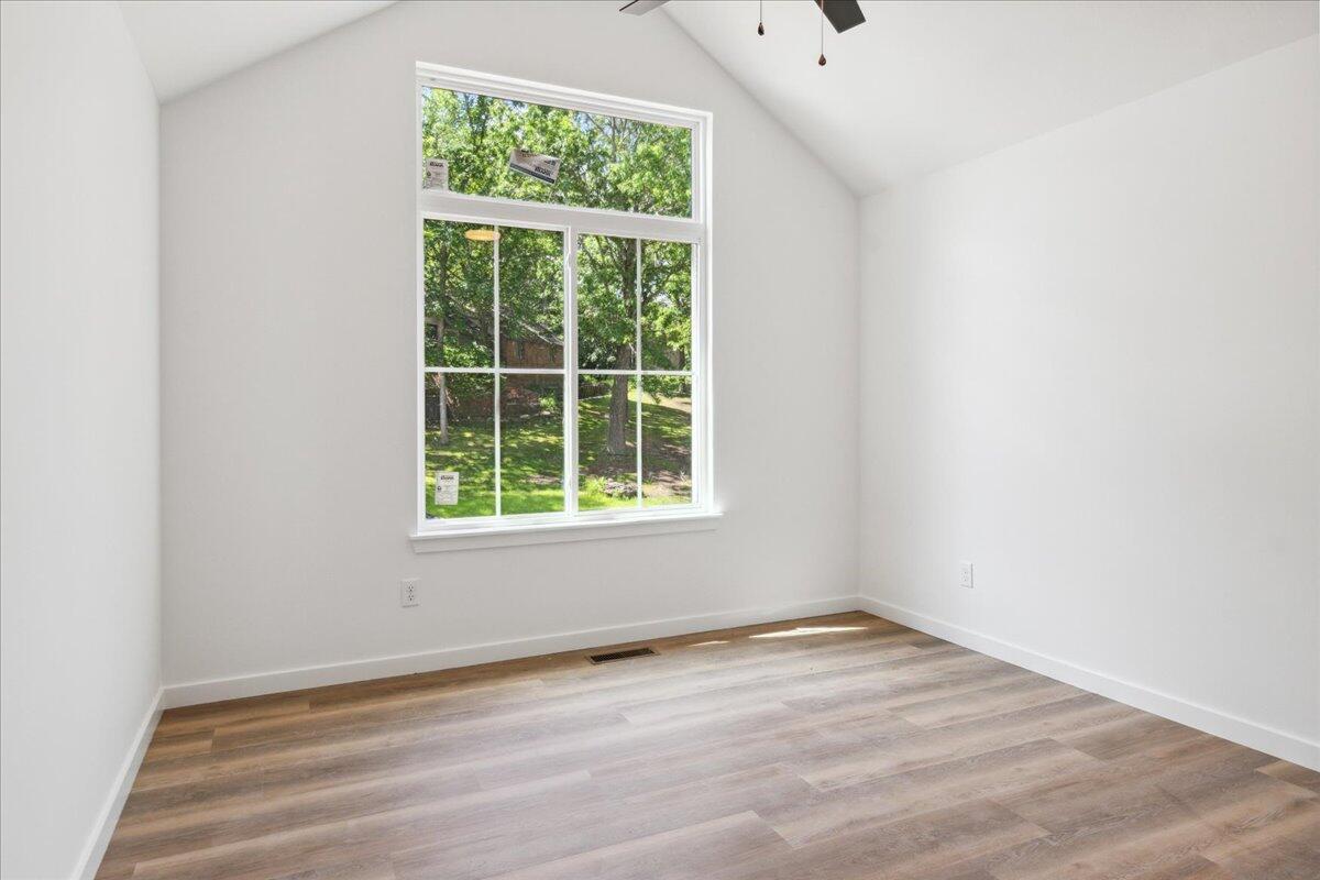 1239 West Arlington Court Property Photo 22