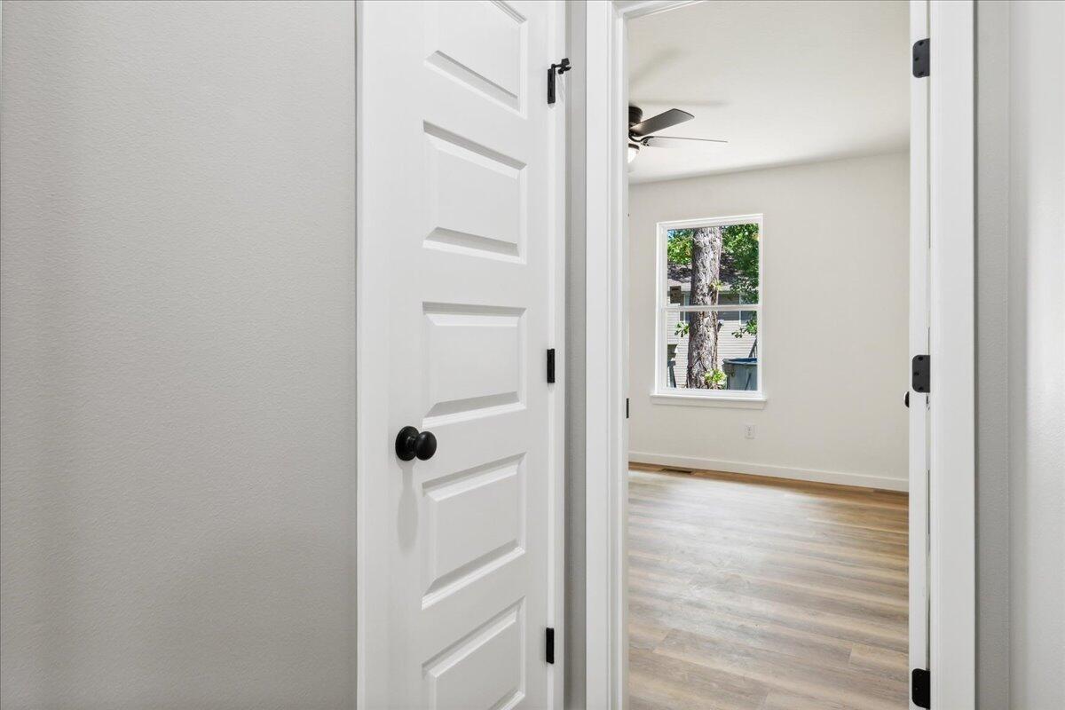 1239 West Arlington Court Property Photo 24