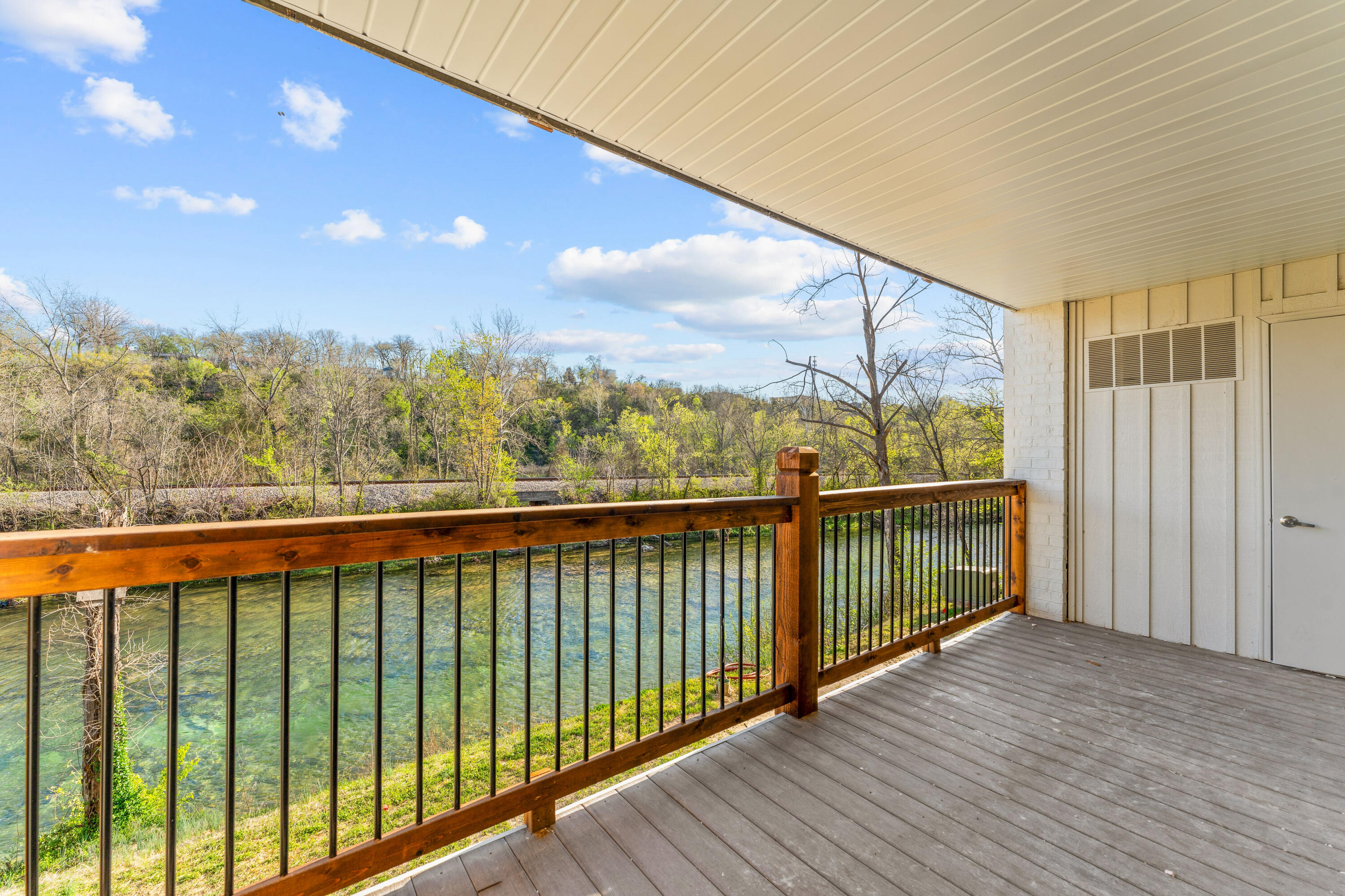 403 Veterans Boulevard Property Photo 16