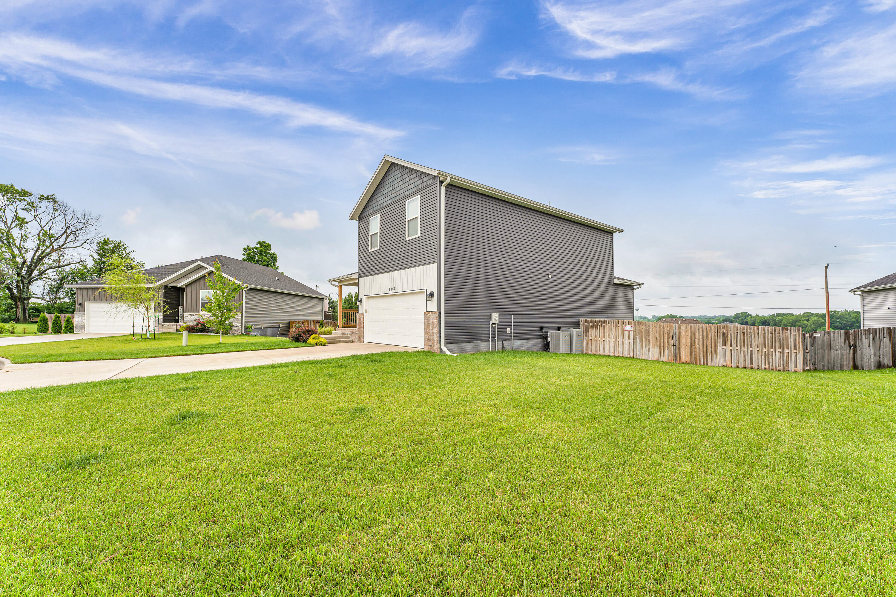 103 Great Plains Street Property Photo 3