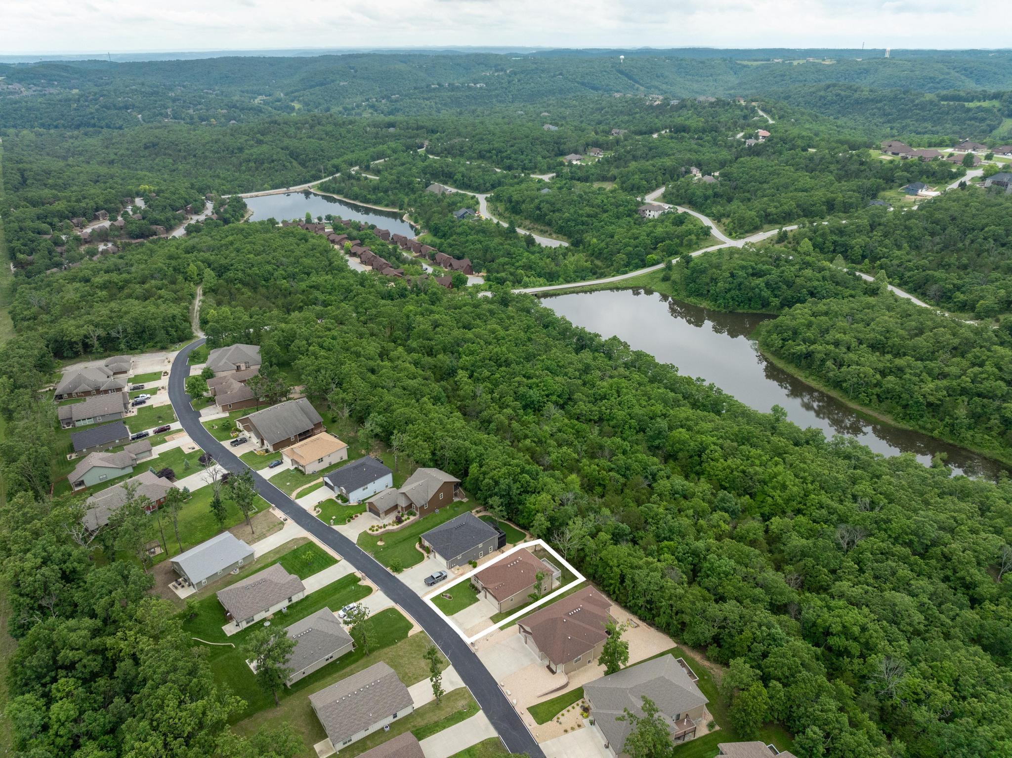 343 Cedar Glade Drive Property Photo 4