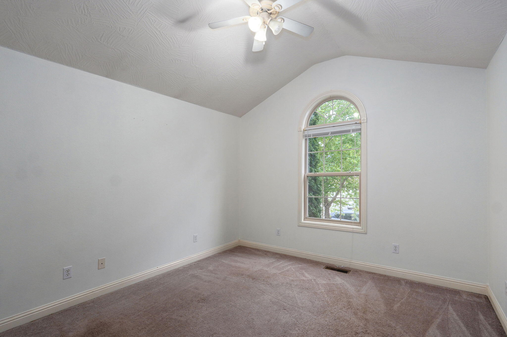 2304 South 12th Street Property Photo 21