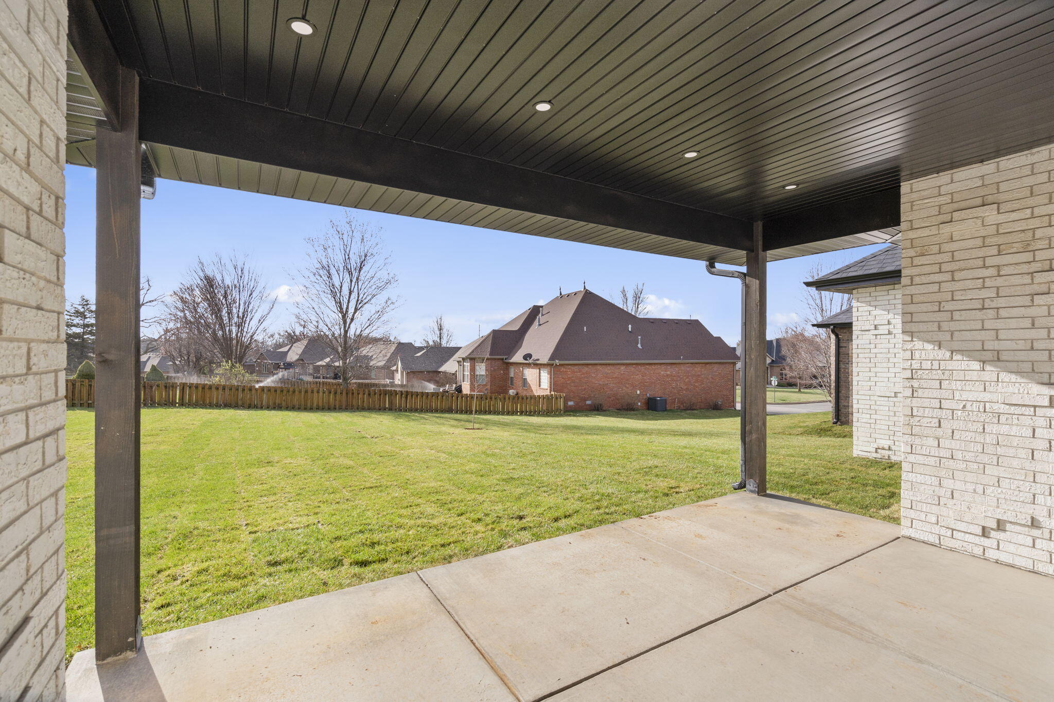 2048 North Sun Valley Drive Property Photo 25
