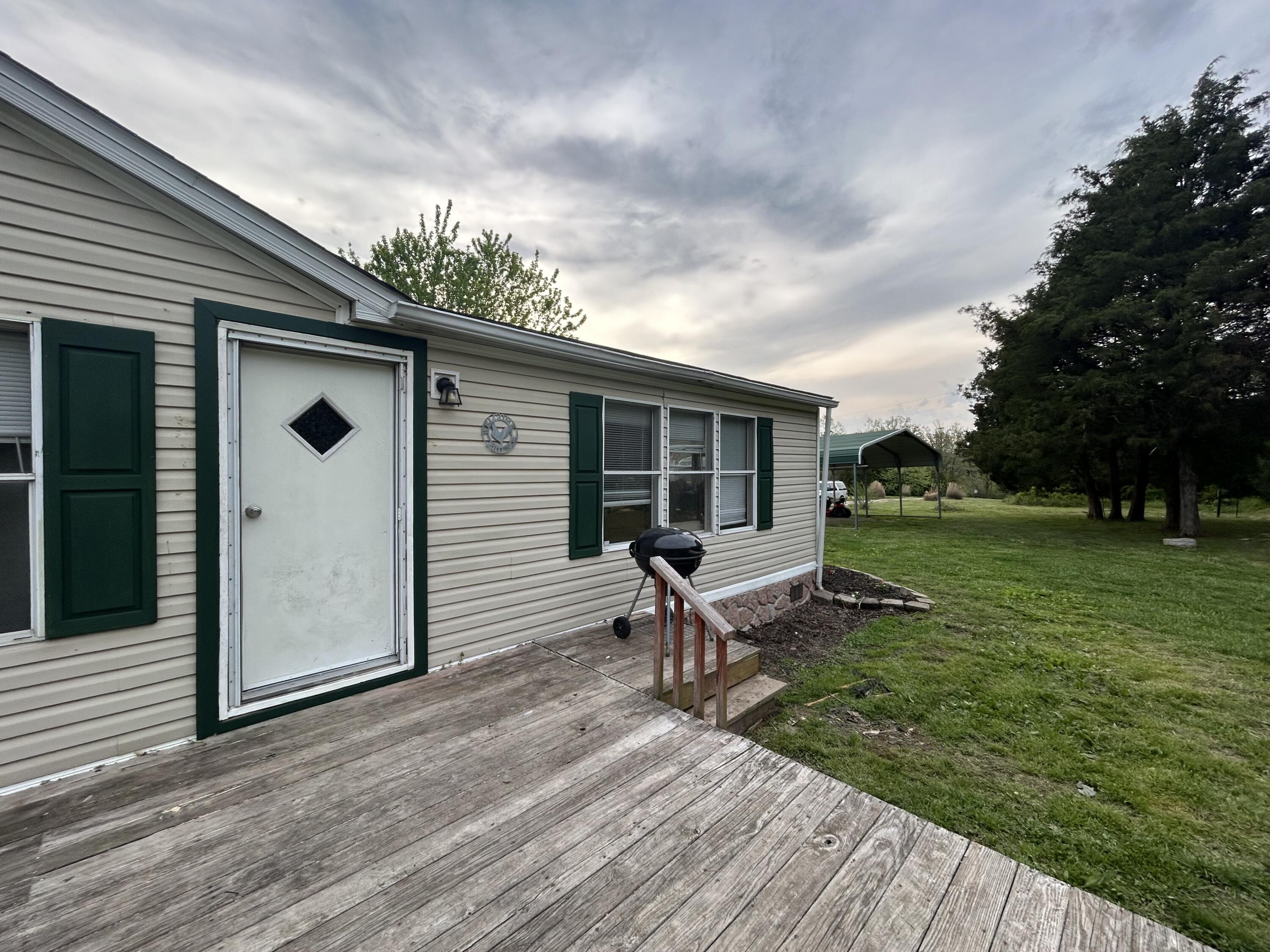 258 Temple Hill Drive Property Photo 2