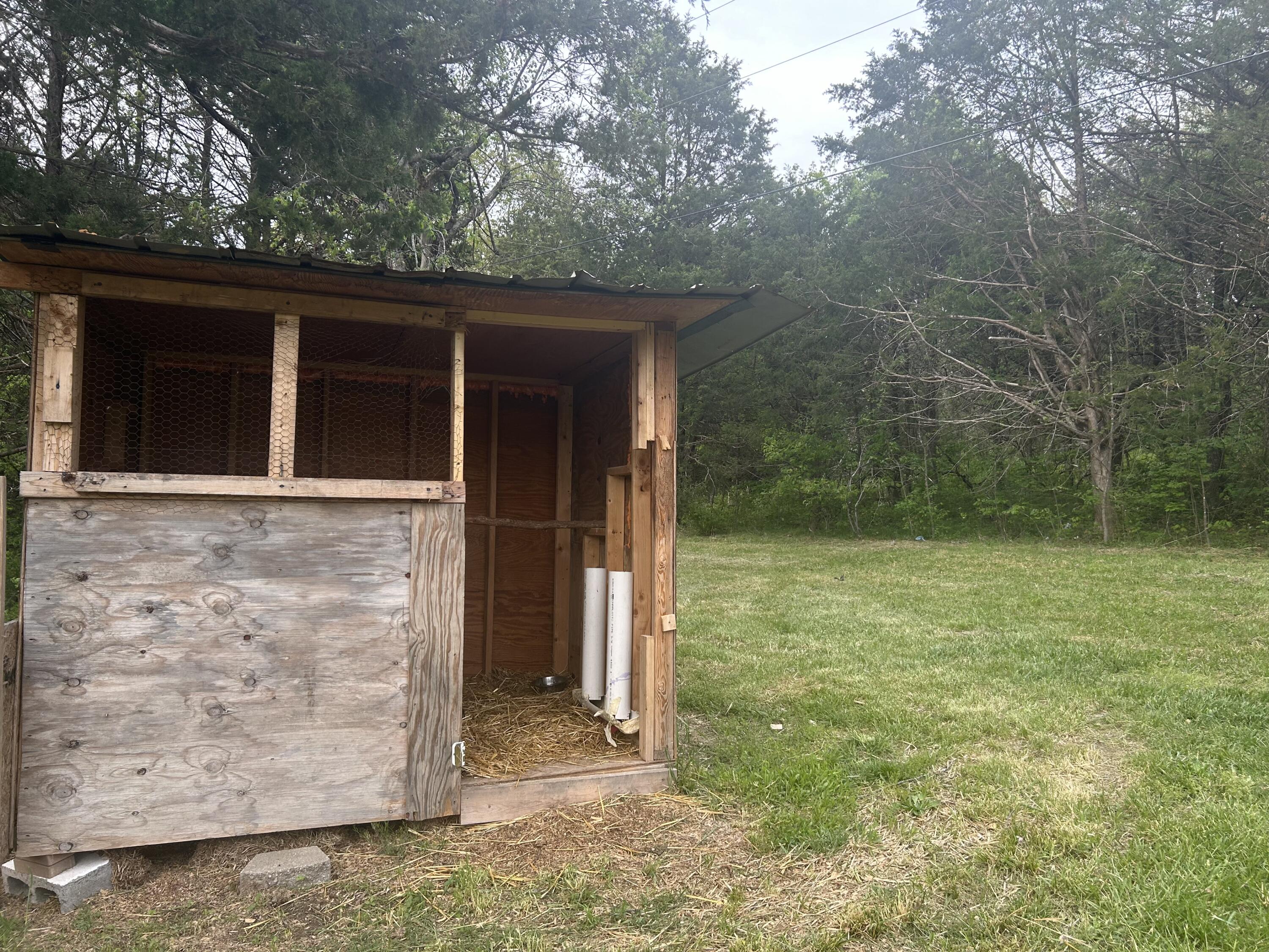 258 Temple Hill Drive Property Photo 6