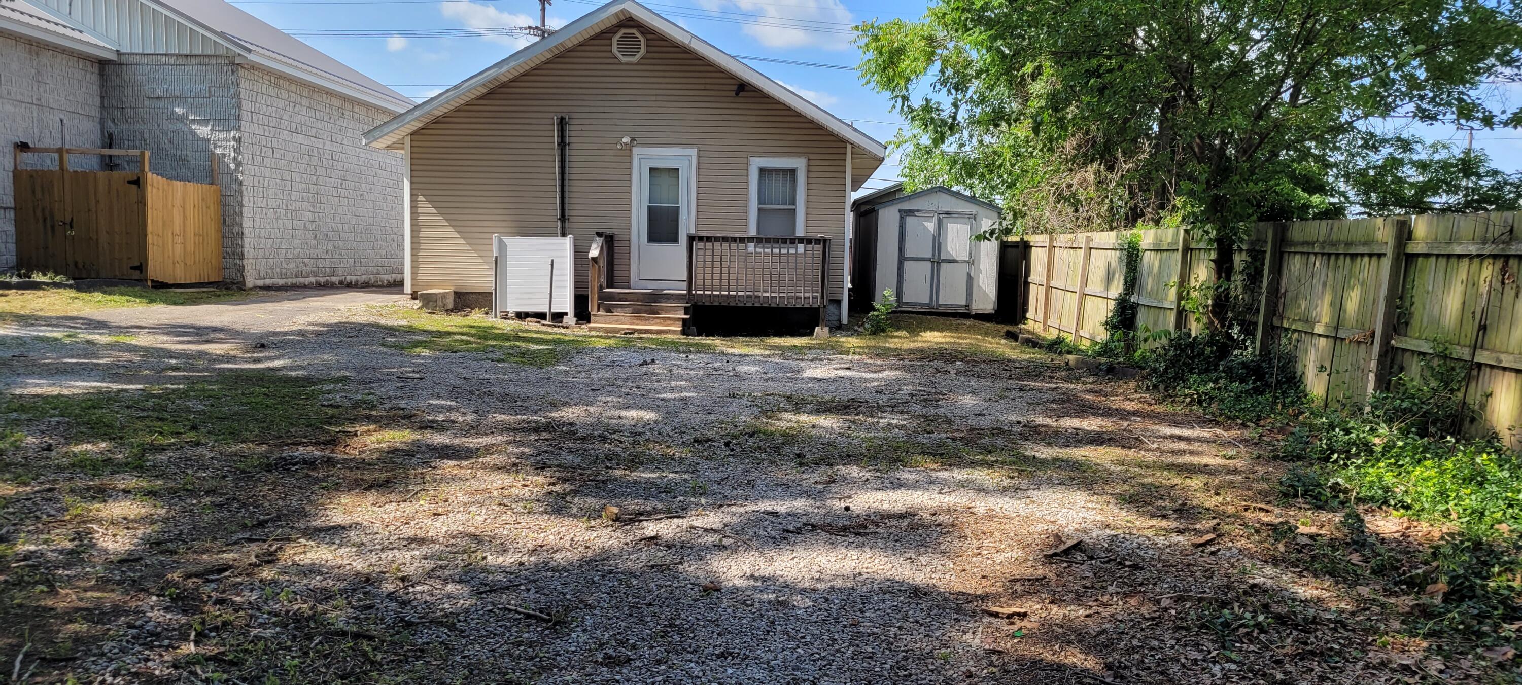 1708 East St Louis Street Property Photo 34