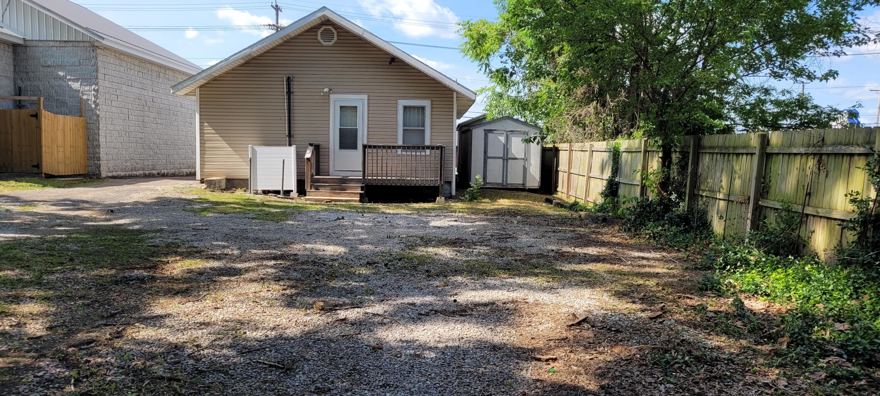 1708 East St Louis Street Property Photo 35