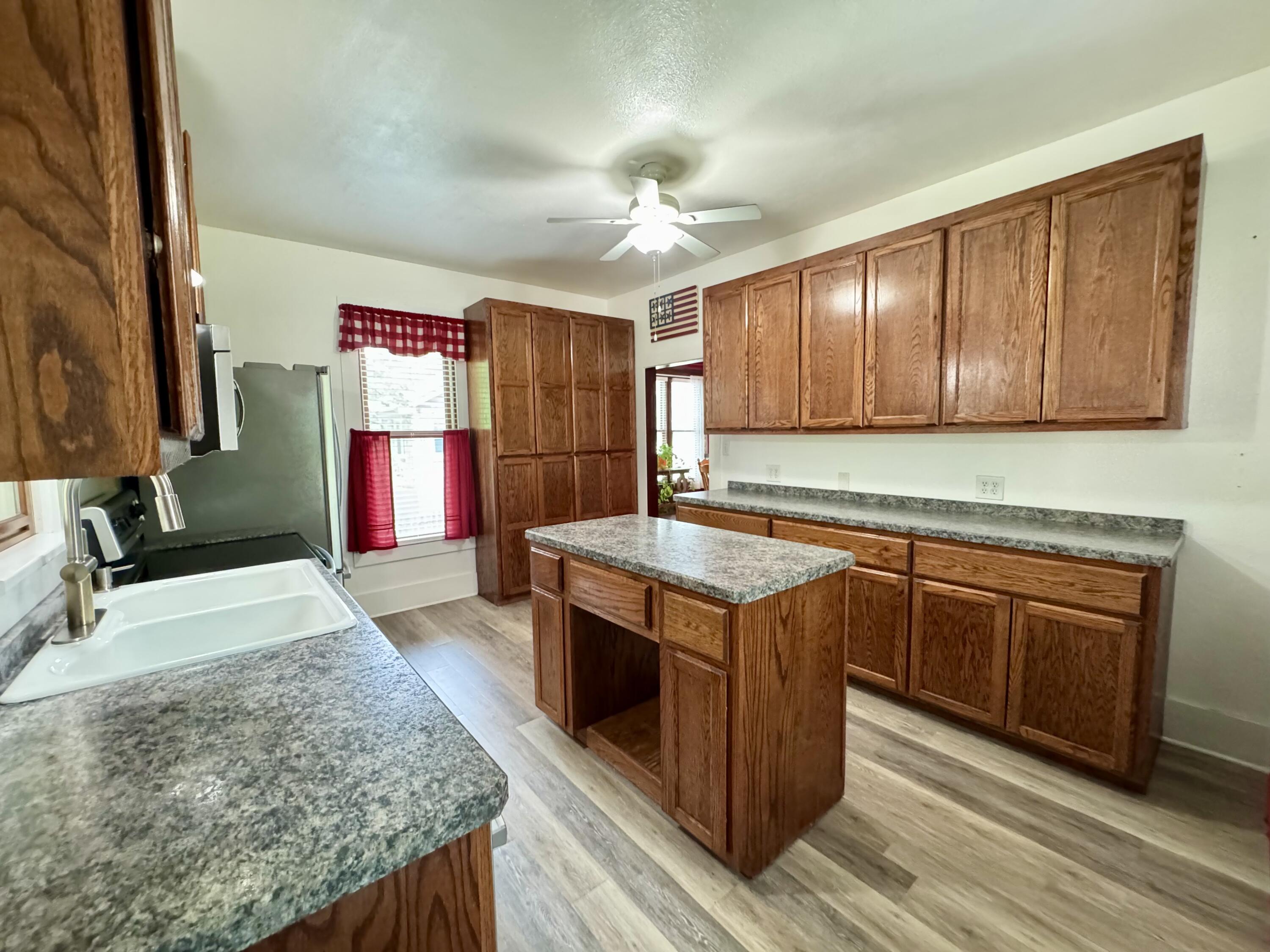 603 South Jefferson Street Property Photo 24
